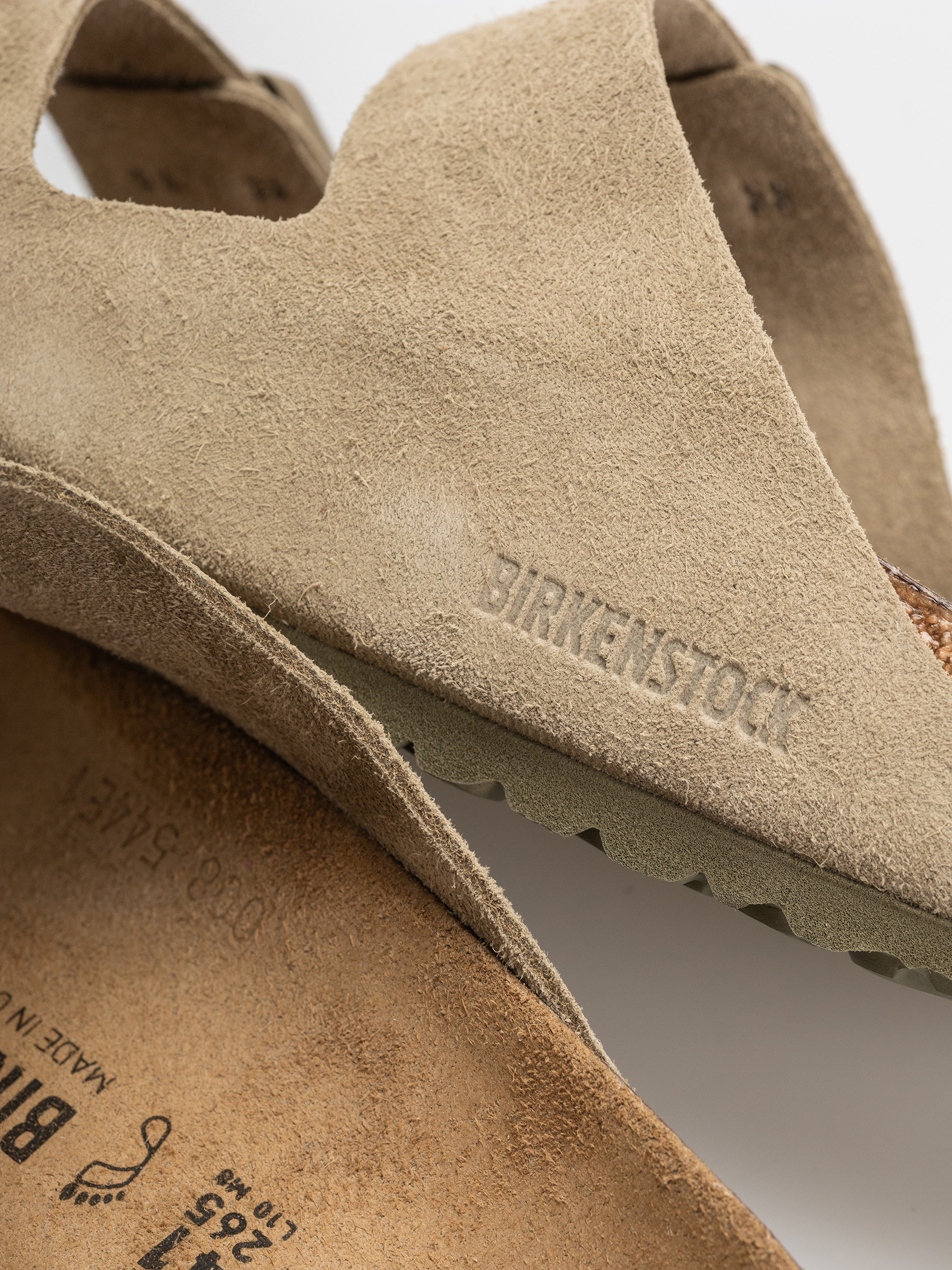 Шльопанці Birkenstock Arizona Suede Leather Regular (faded khaki)