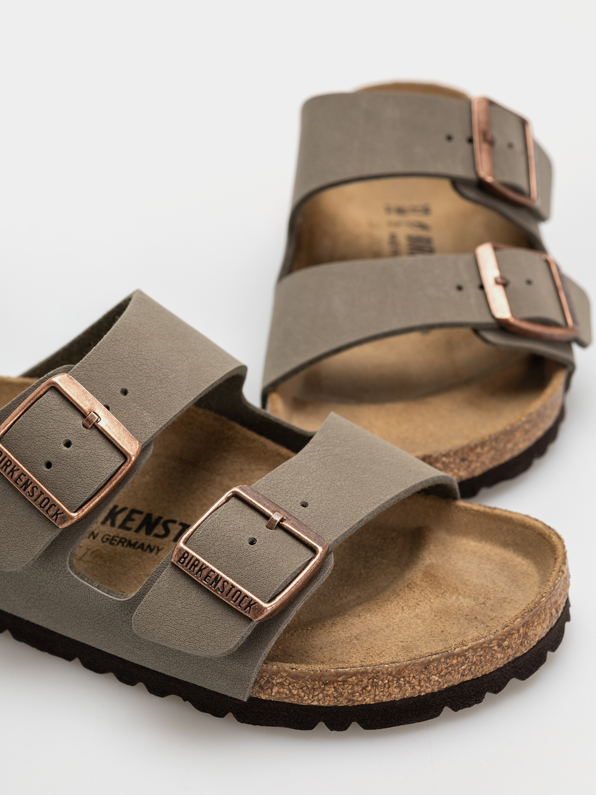 Шльопанці Birkenstock Arizona Birkibuc Regular (stone)