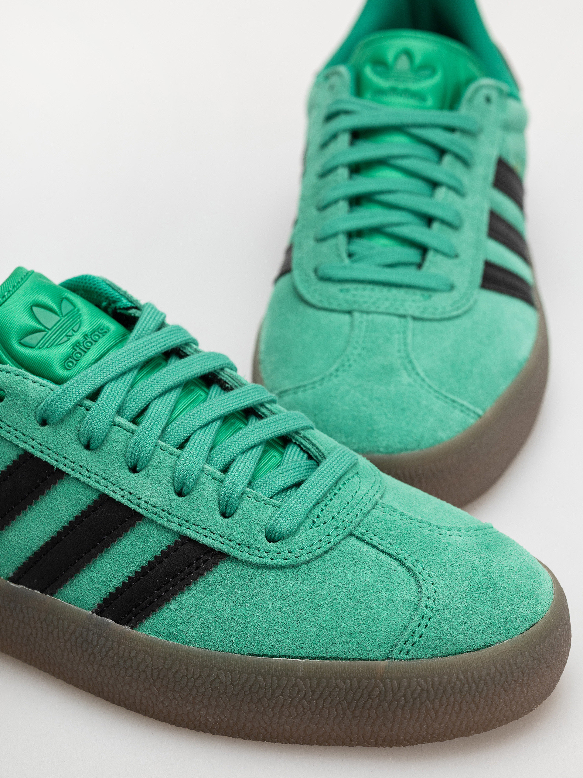 Взуття adidas Gazelle Adv (cougrn/cblack/gum5)