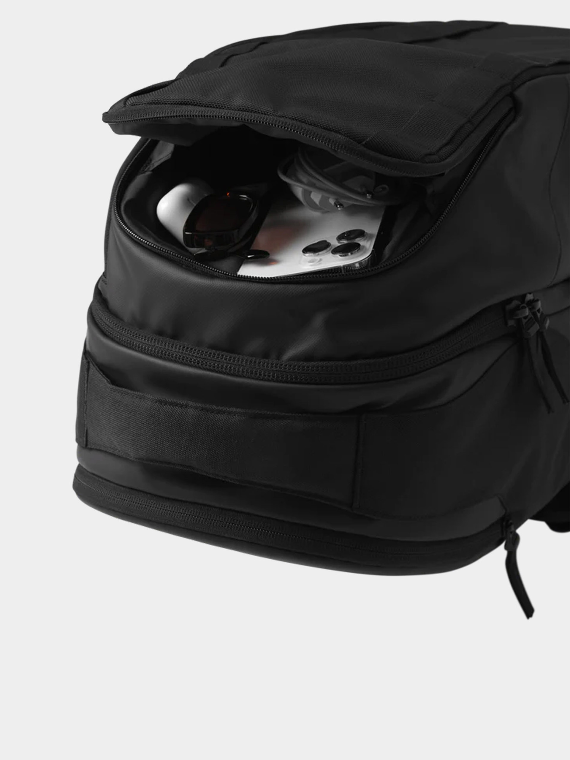 Рюкзак Db Skateboarding Pro Travel Pack 65L (black out)