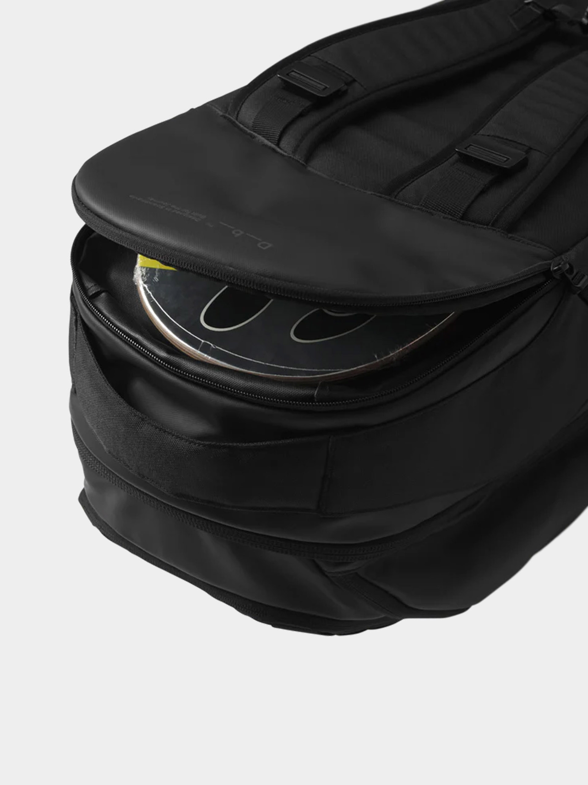 Рюкзак Db Skateboarding Pro Travel Pack 65L (black out)
