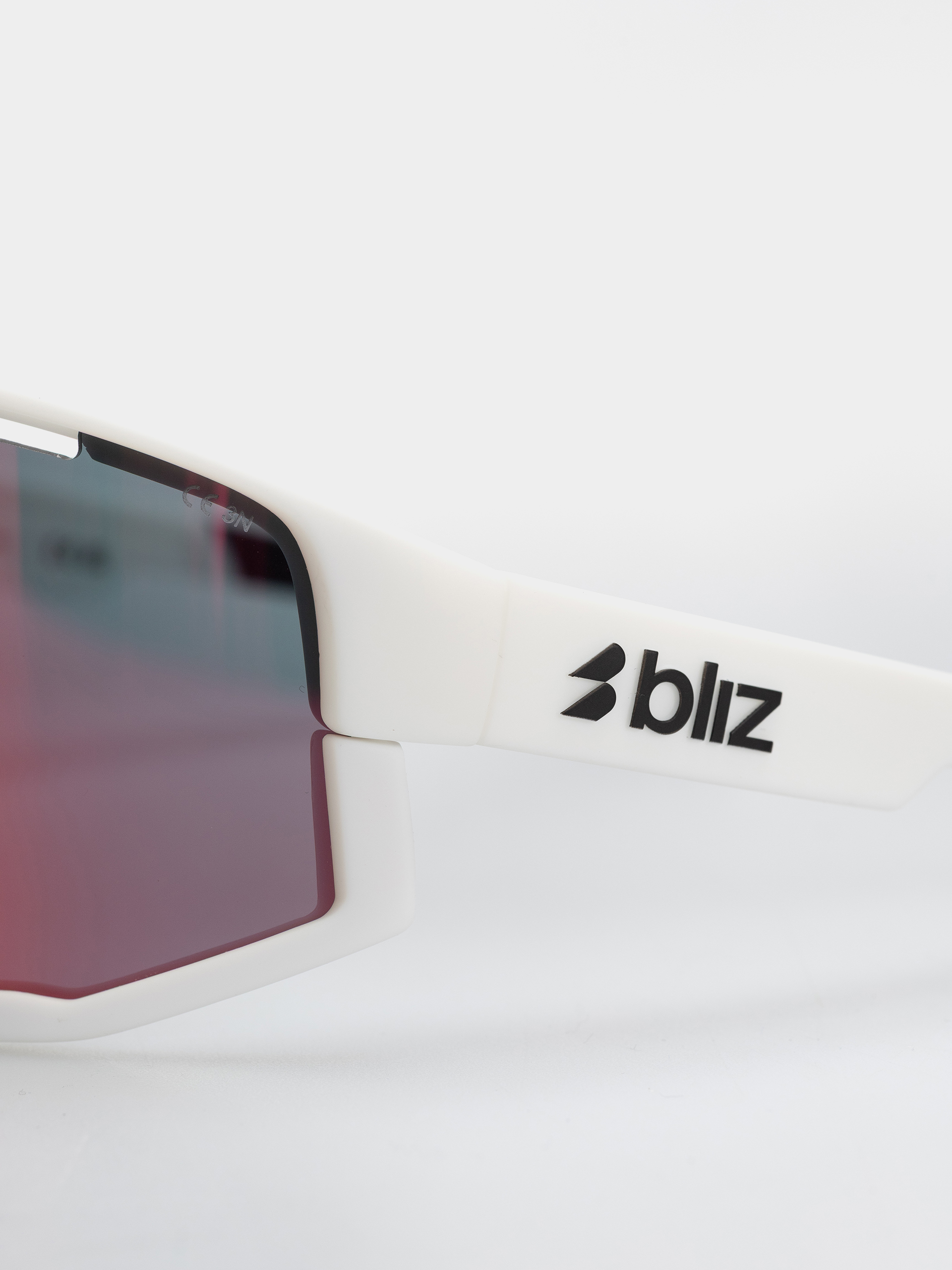 Сонцезахисні окуляри Bliz Fusion (matt white/matt white jawbone + spare jawbone in black/smoke w red multi)