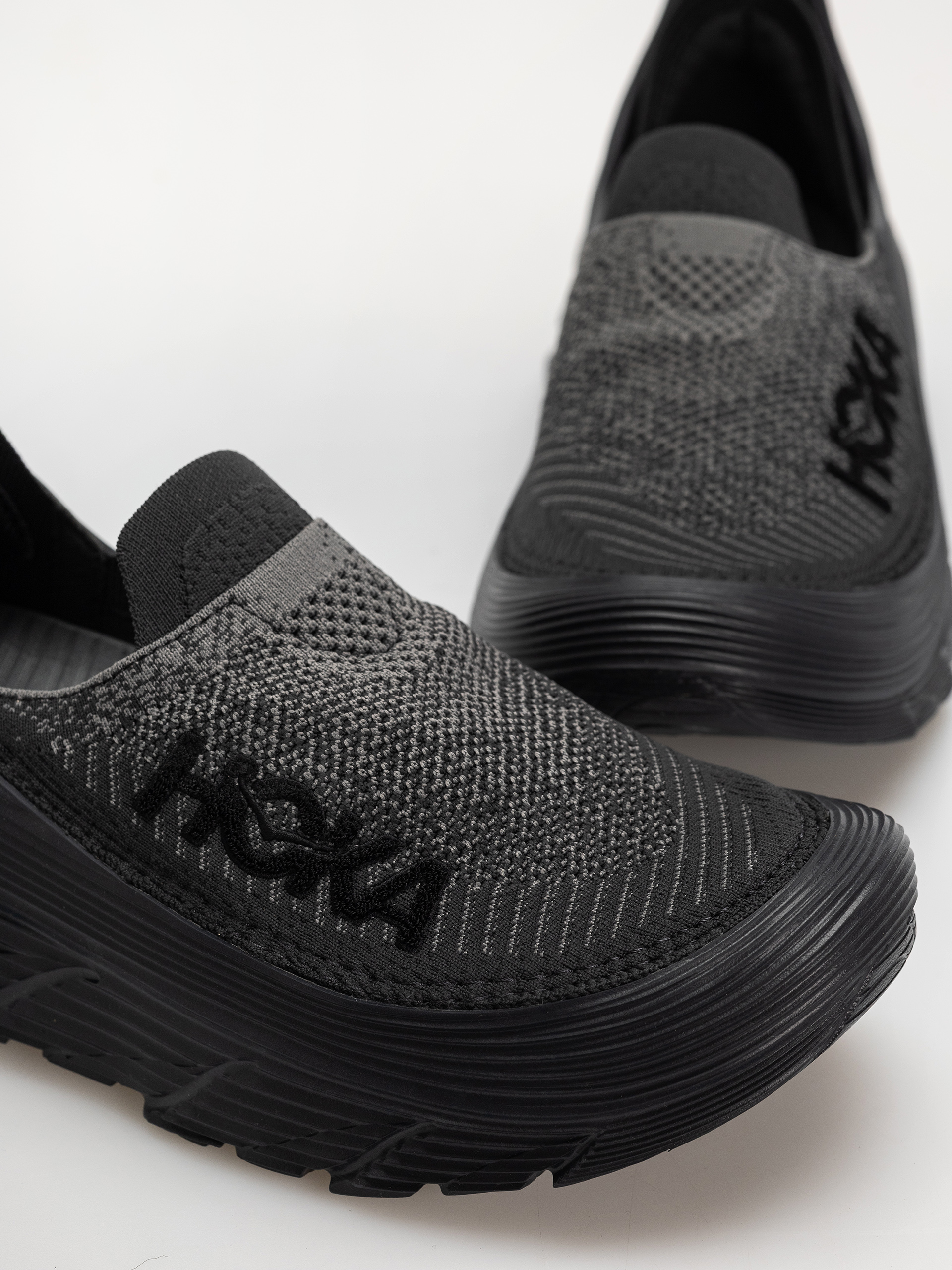 Взуття Hoka Restore TC (black/black)