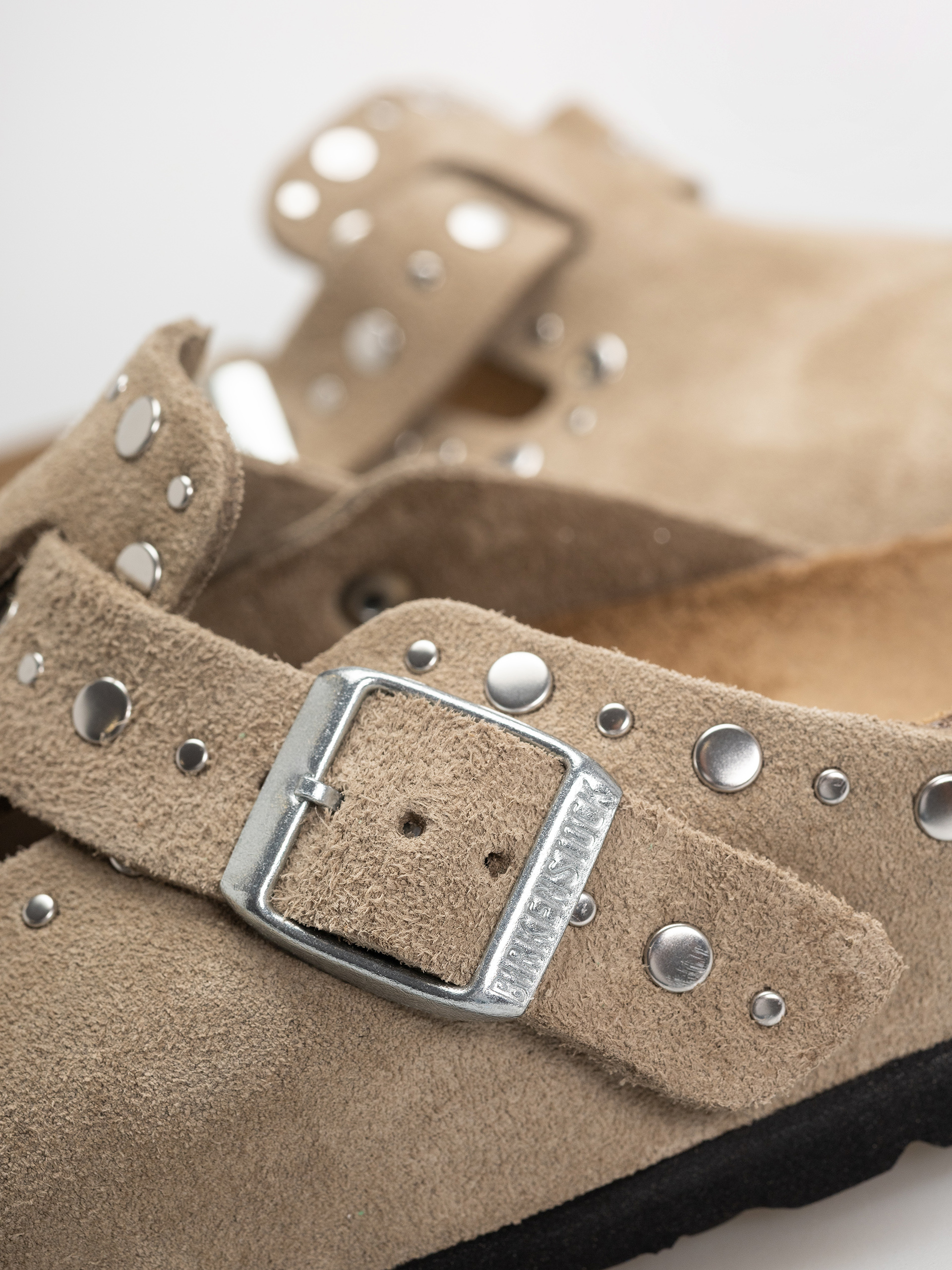 Шльопанці Birkenstock Boston Rivets Suede Leather Narrow Wmn (taupe)