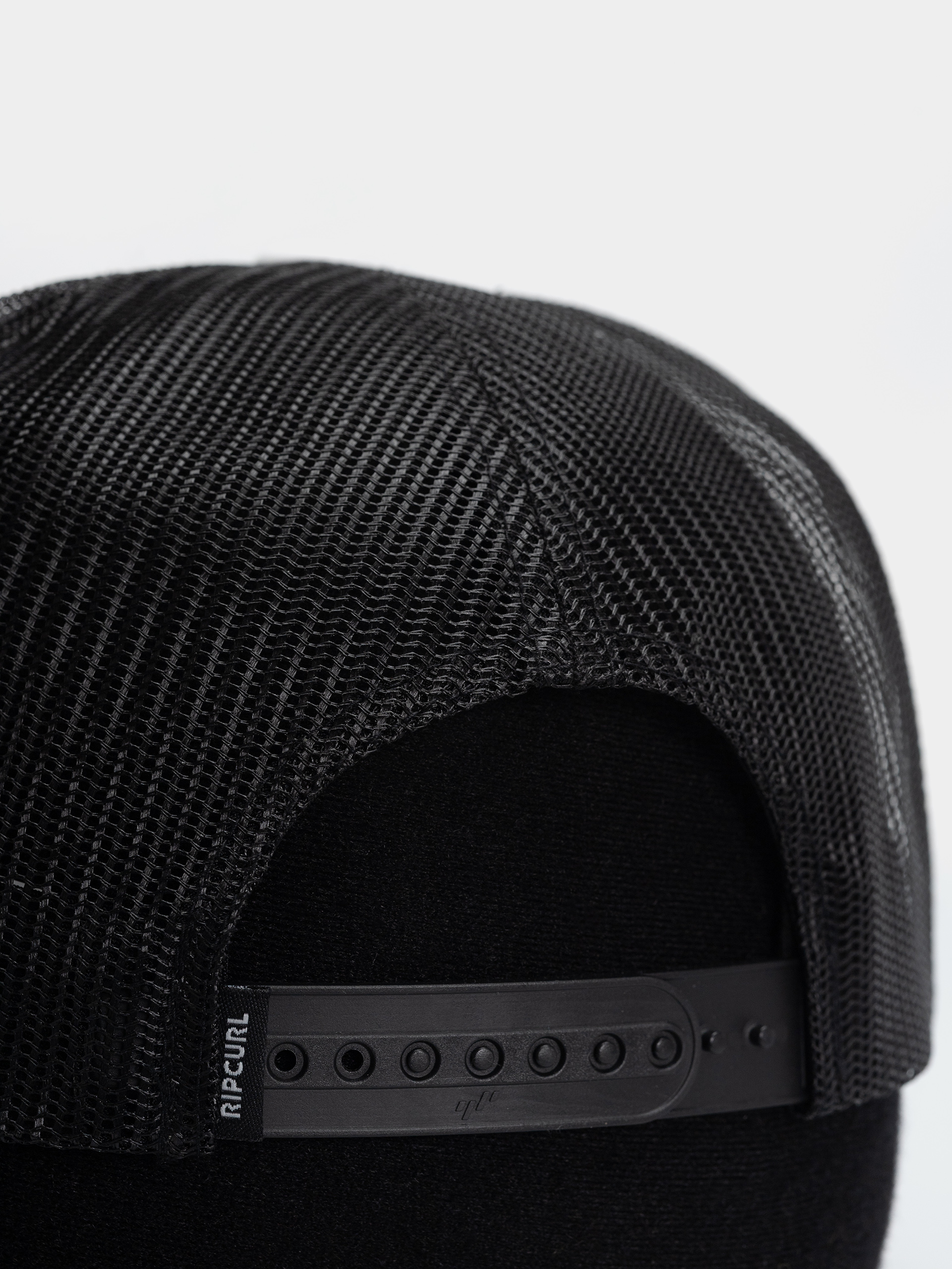 Кепка Rip Curl Wetsuit Icon Trucker (bone)