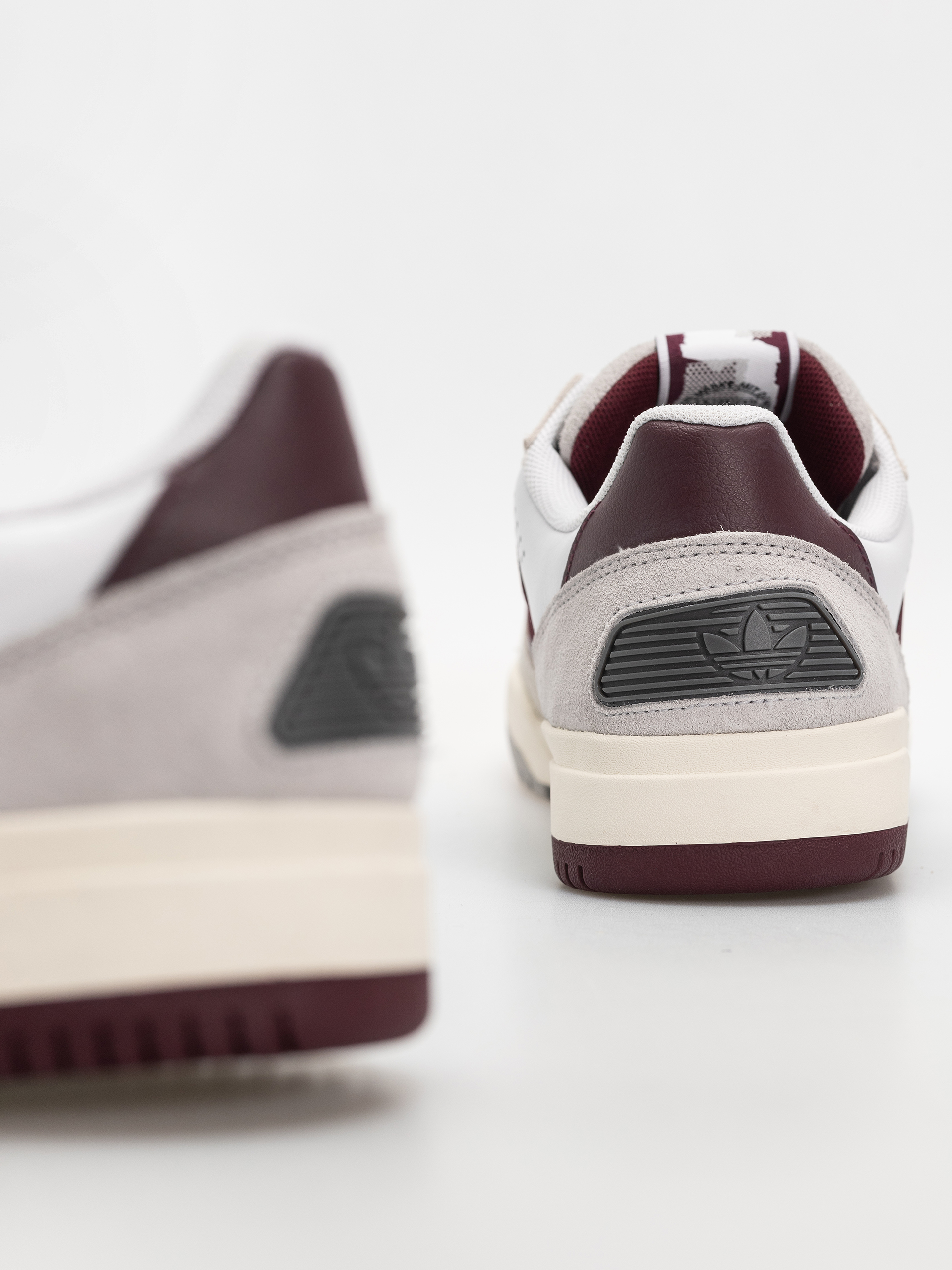 Взуття adidas Tekkira Cup (ftwwht/maroon/clesky)
