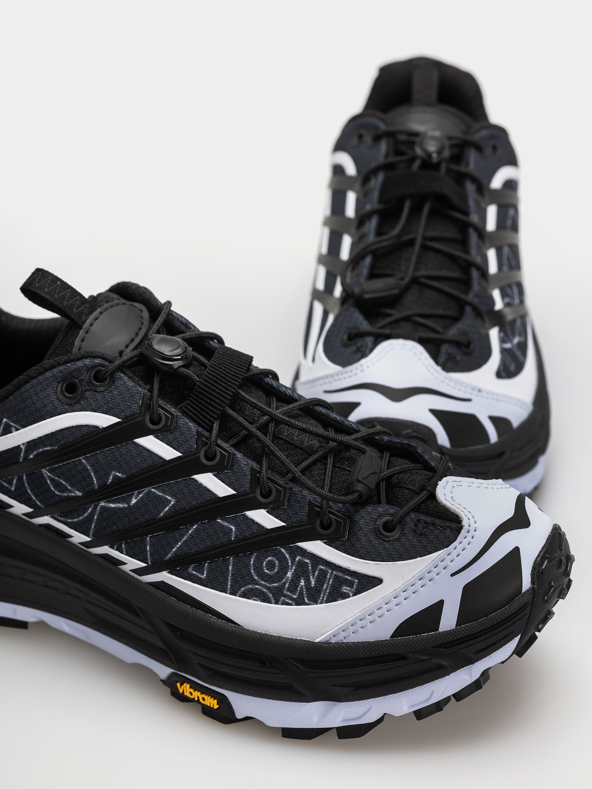 Взуття Hoka Mafate Three2 Wordmark (carbon black/ambient blue)