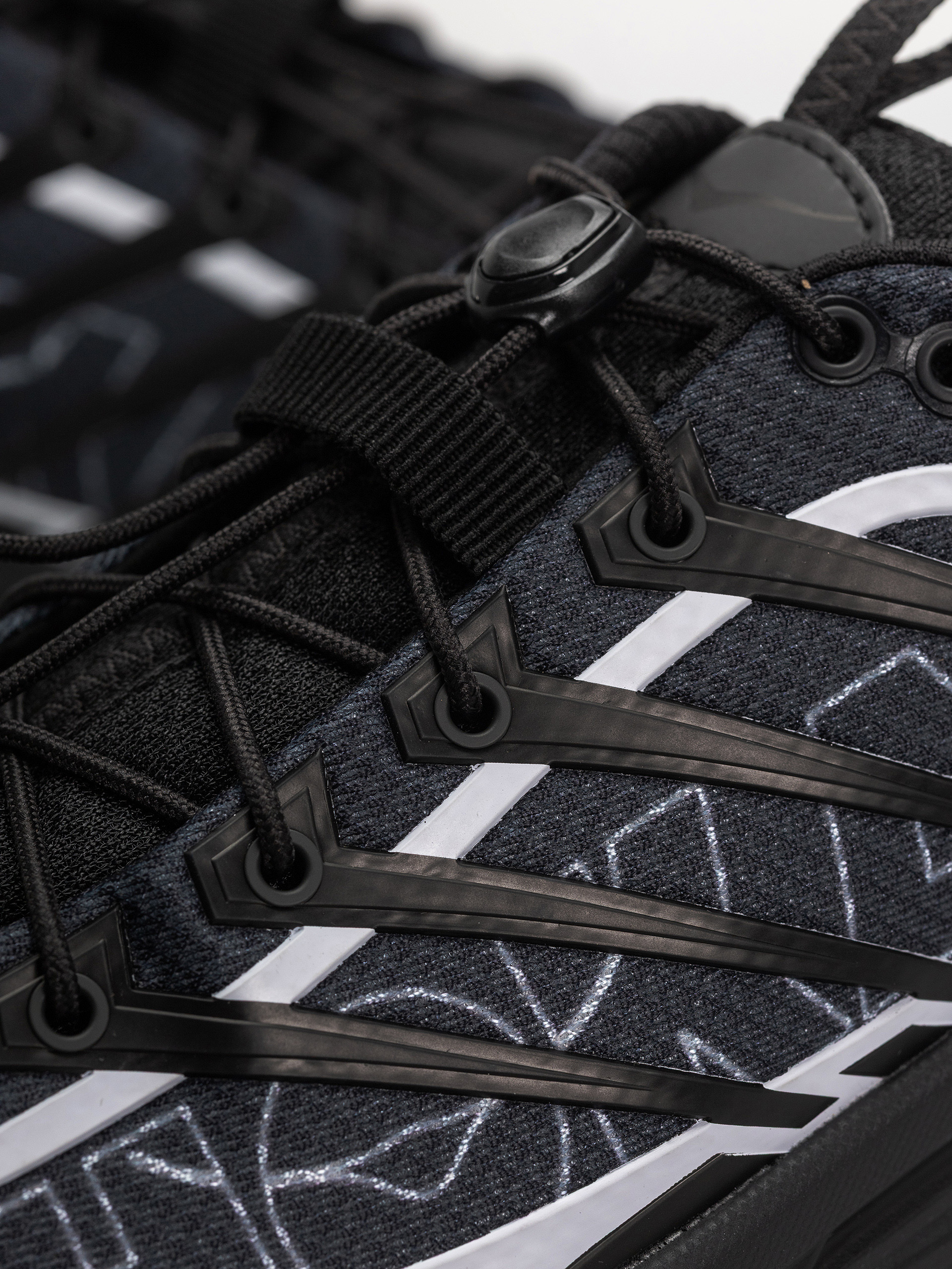 Взуття Hoka Mafate Three2 Wordmark (carbon black/ambient blue)