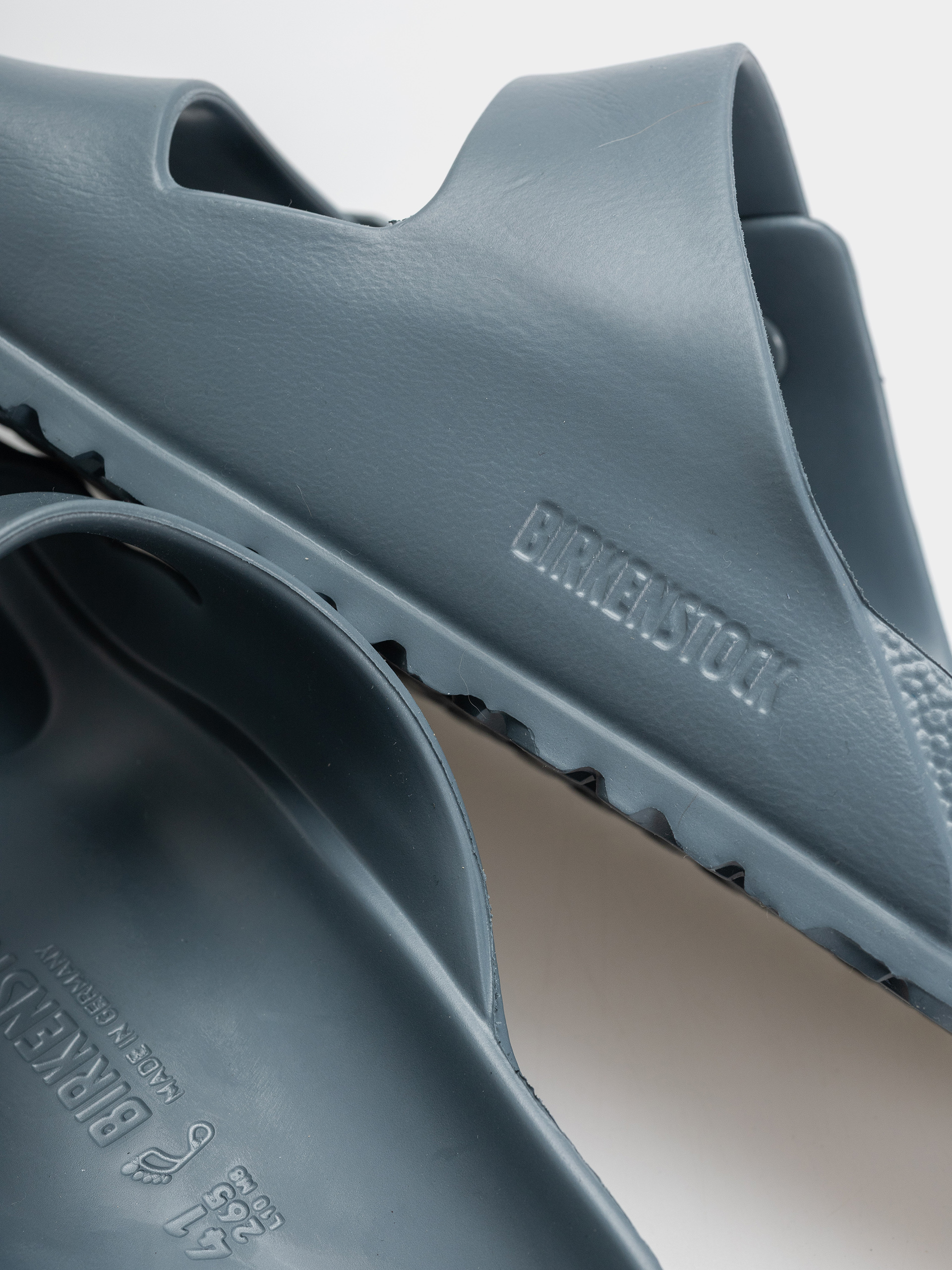 Шльопанці Birkenstock Arizona Essentials EVA Regular (basalt gray)