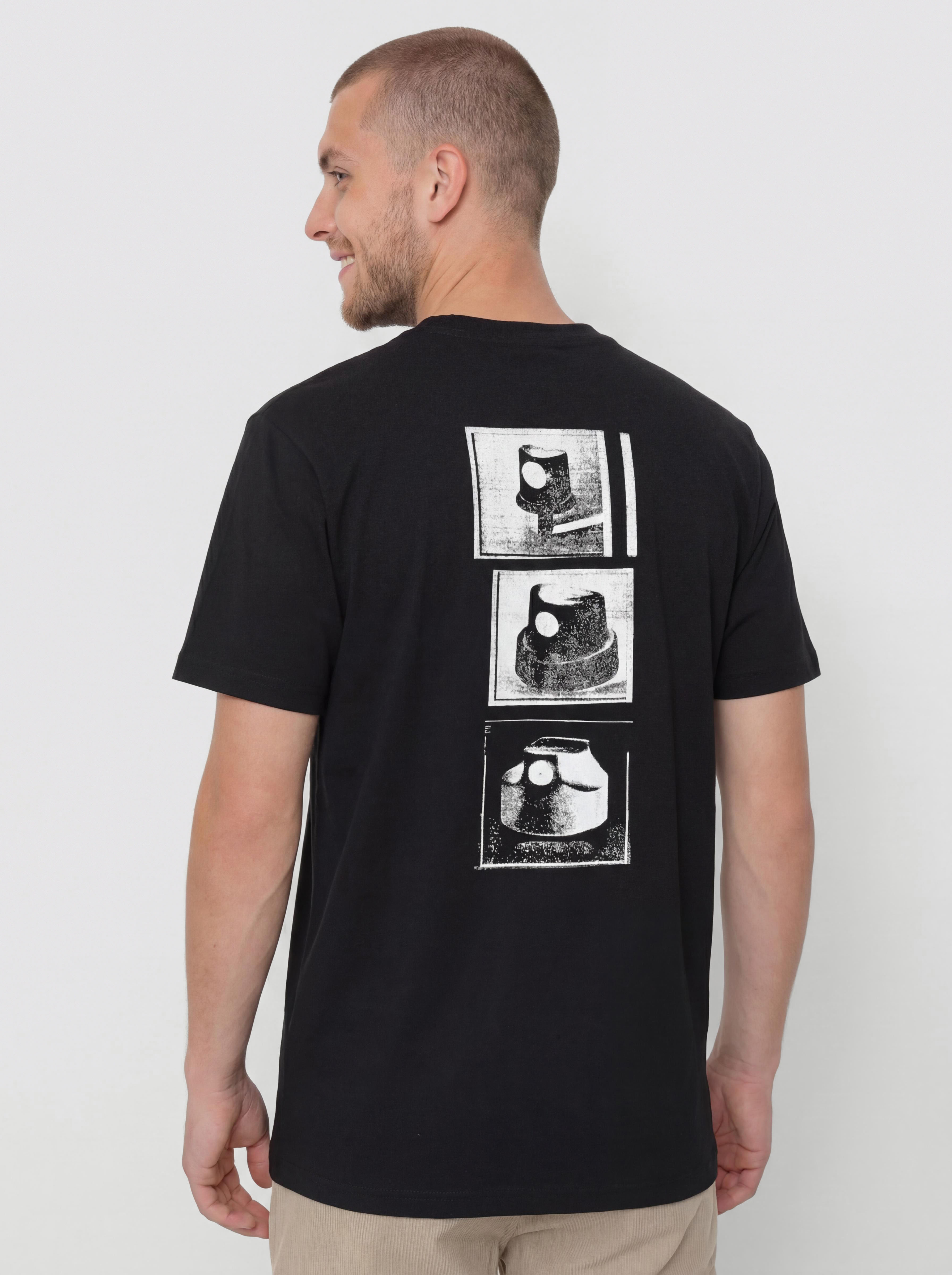 Футболка Carhartt WIP Caps (black)