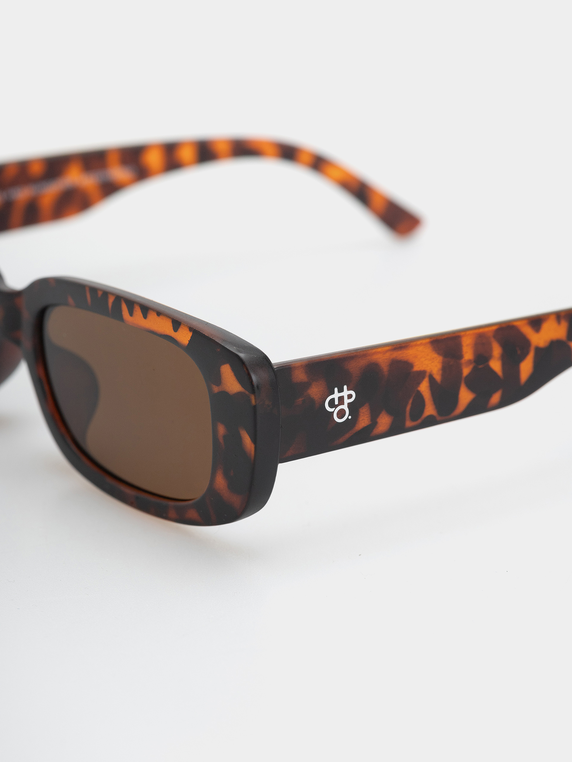 Сонцезахисні окуляри CHPO Nicole (matte turtle brown/brown)
