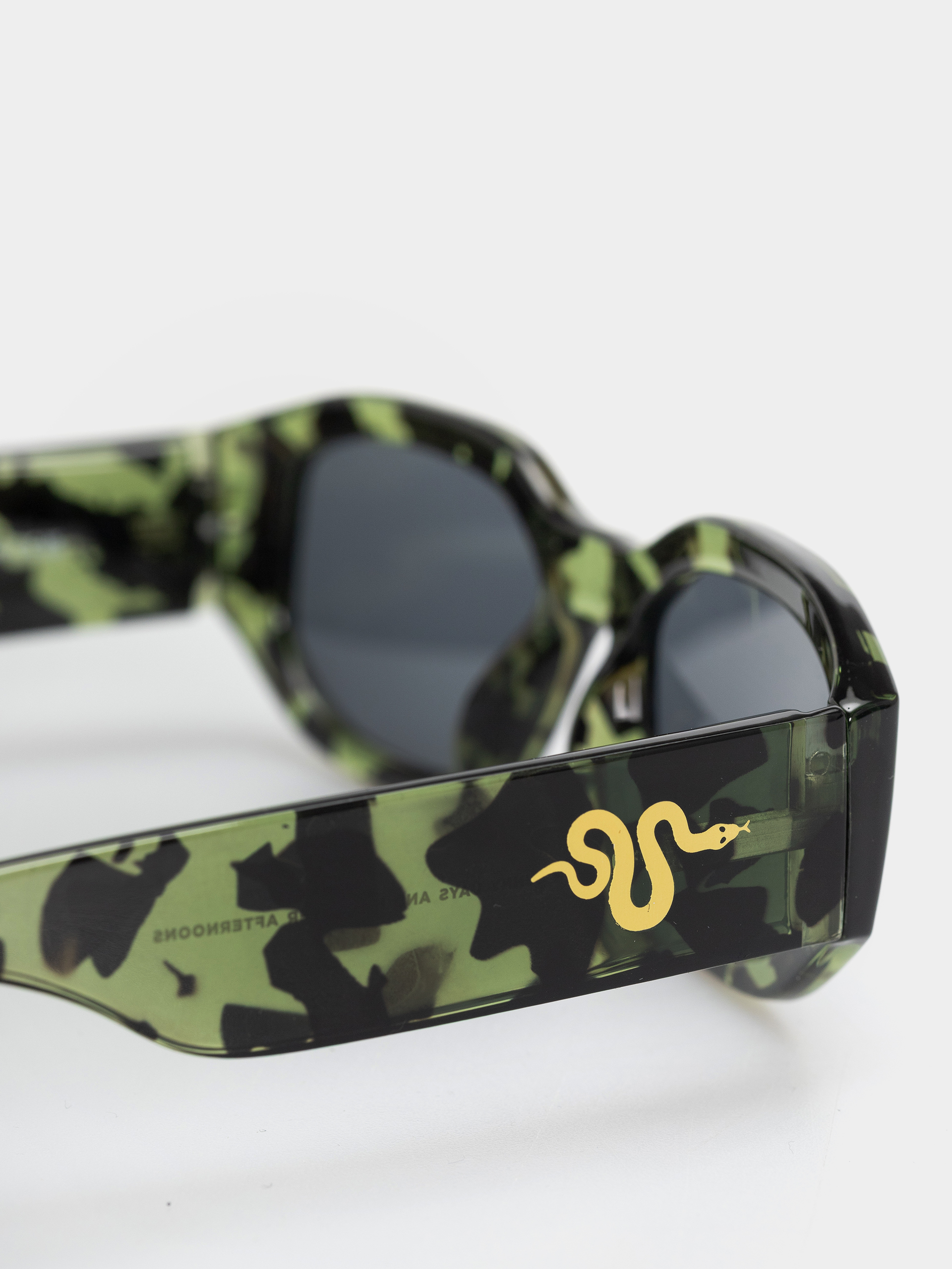 Сонцезахисні окуляри CHPO Brooklyn (green camo/black)