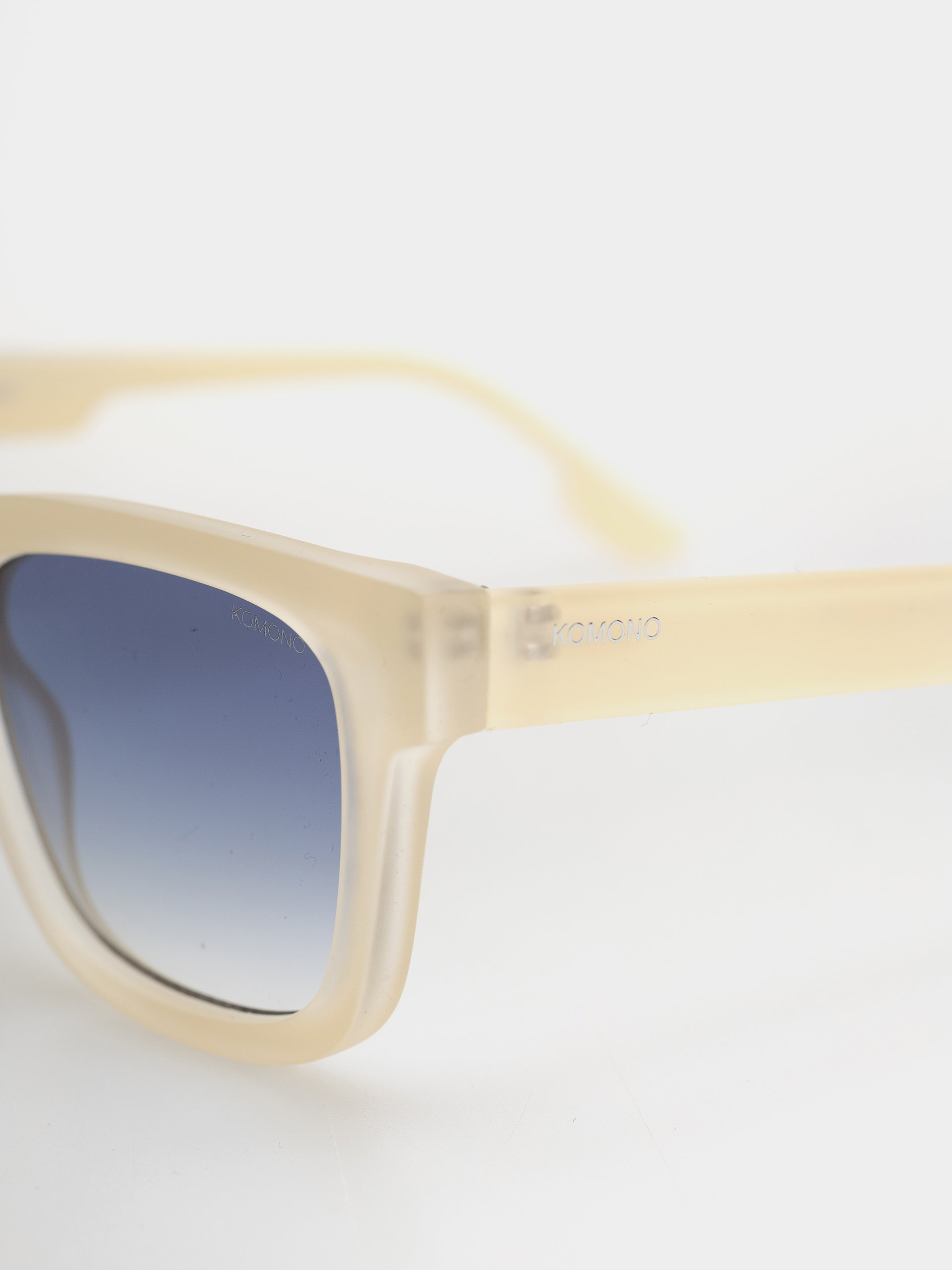 Сонцезахисні окуляри Komono Bobby (velvet moon)