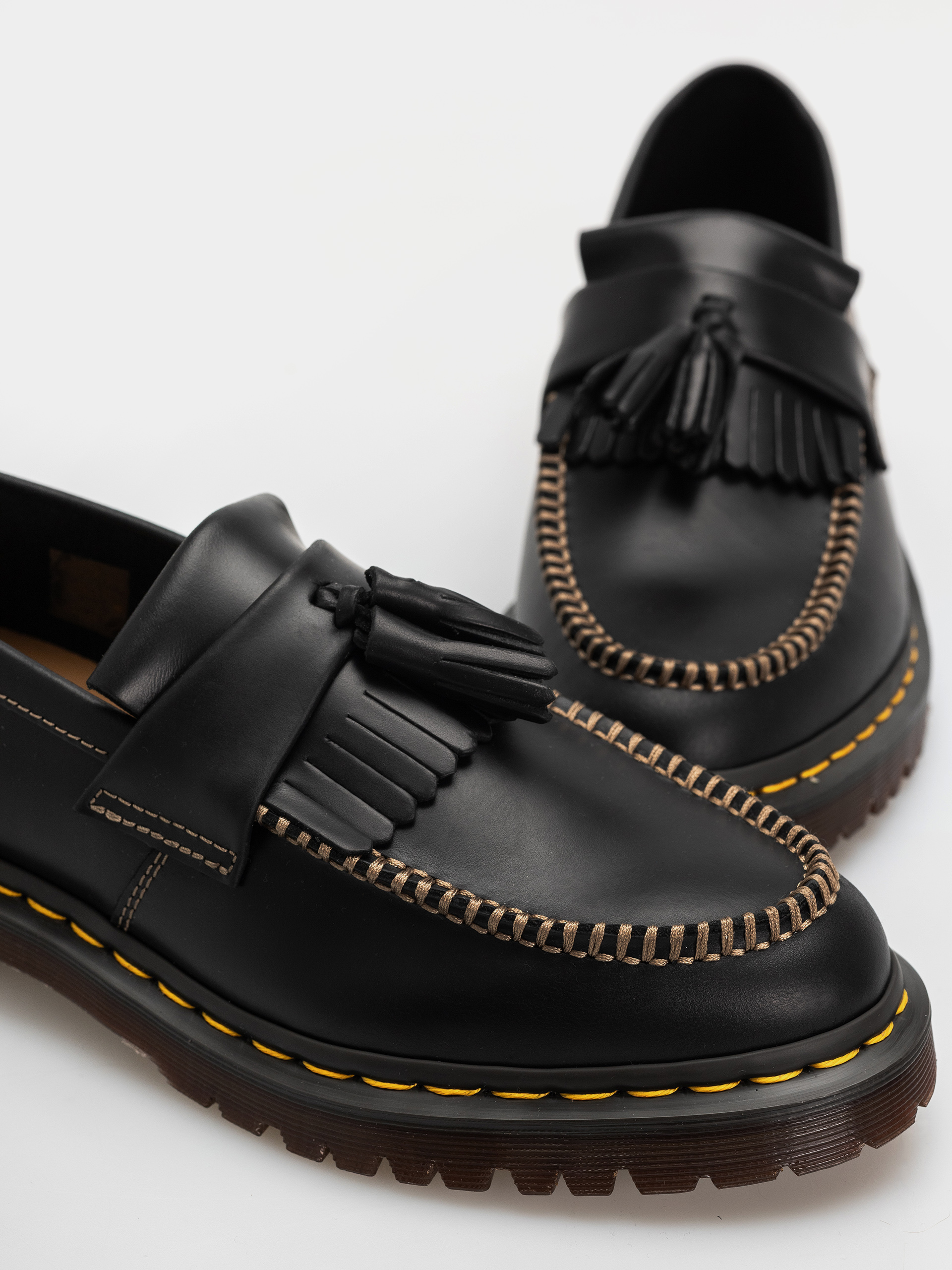 Взуття Dr. Martens Adrian Ben Tassel Loafer (black orleans)