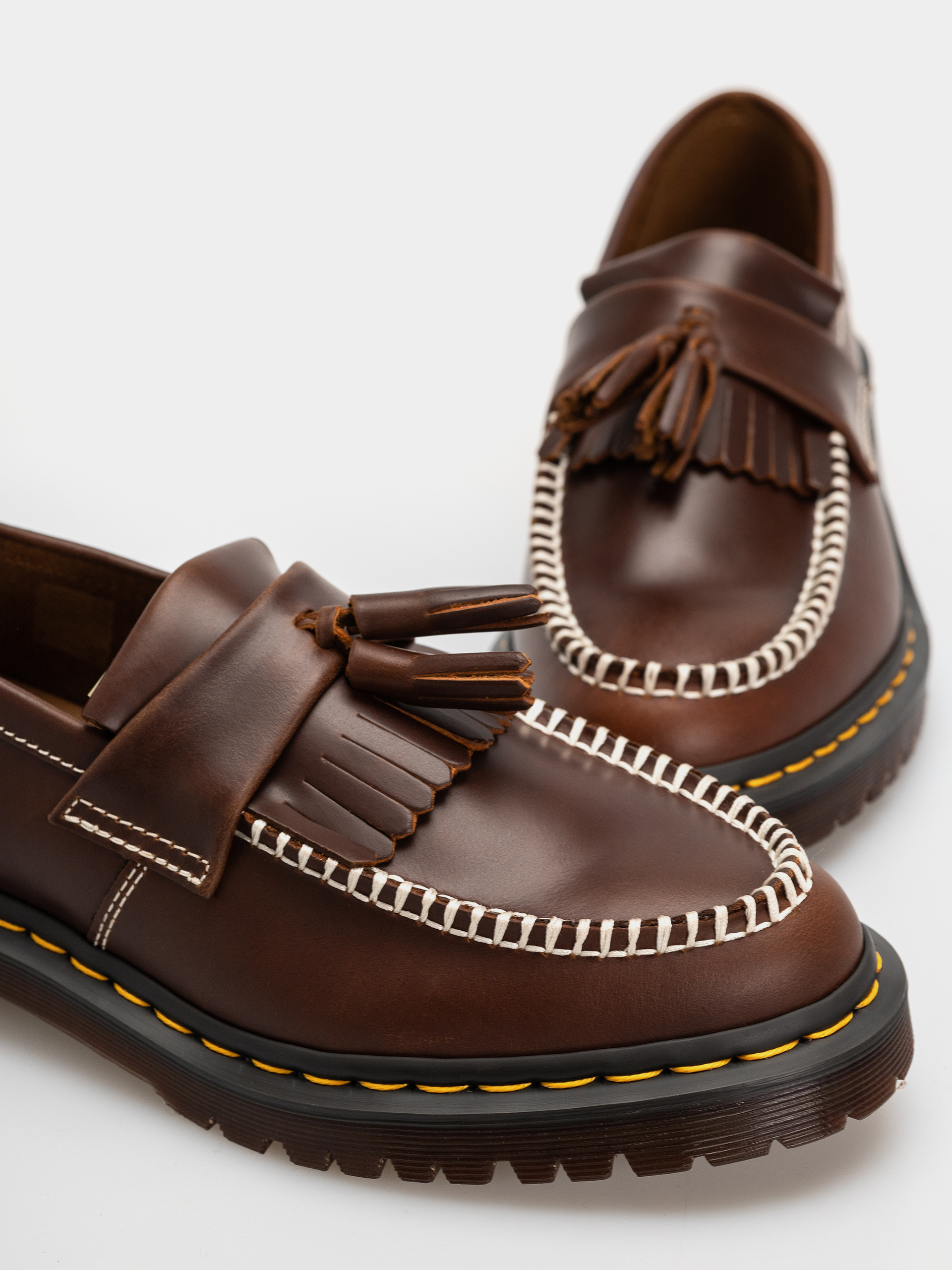 Взуття Dr. Martens Adrian Ben Tassel Loafer (butterscotch orleans)