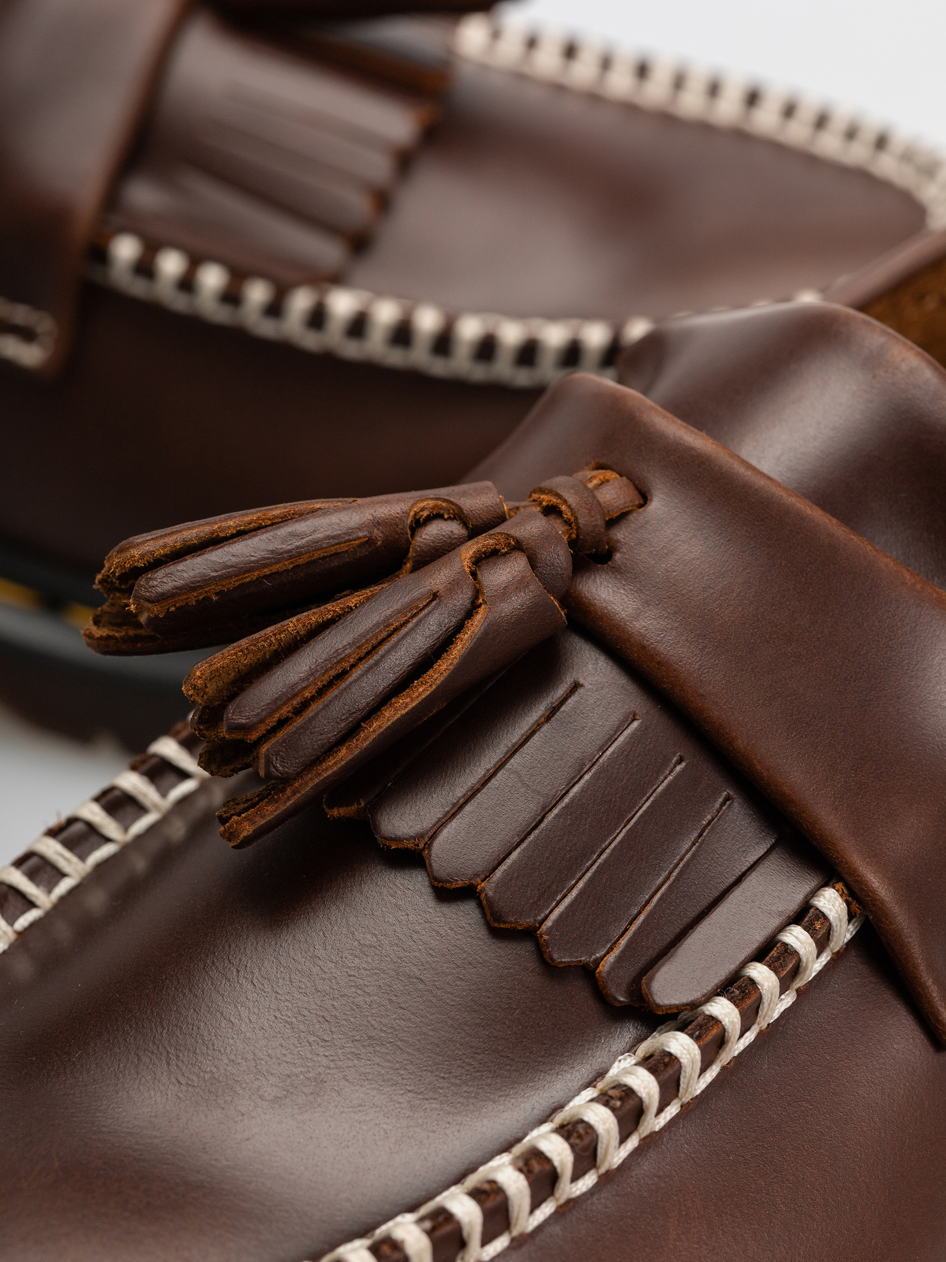 Взуття Dr. Martens Adrian Ben Tassel Loafer (butterscotch orleans)