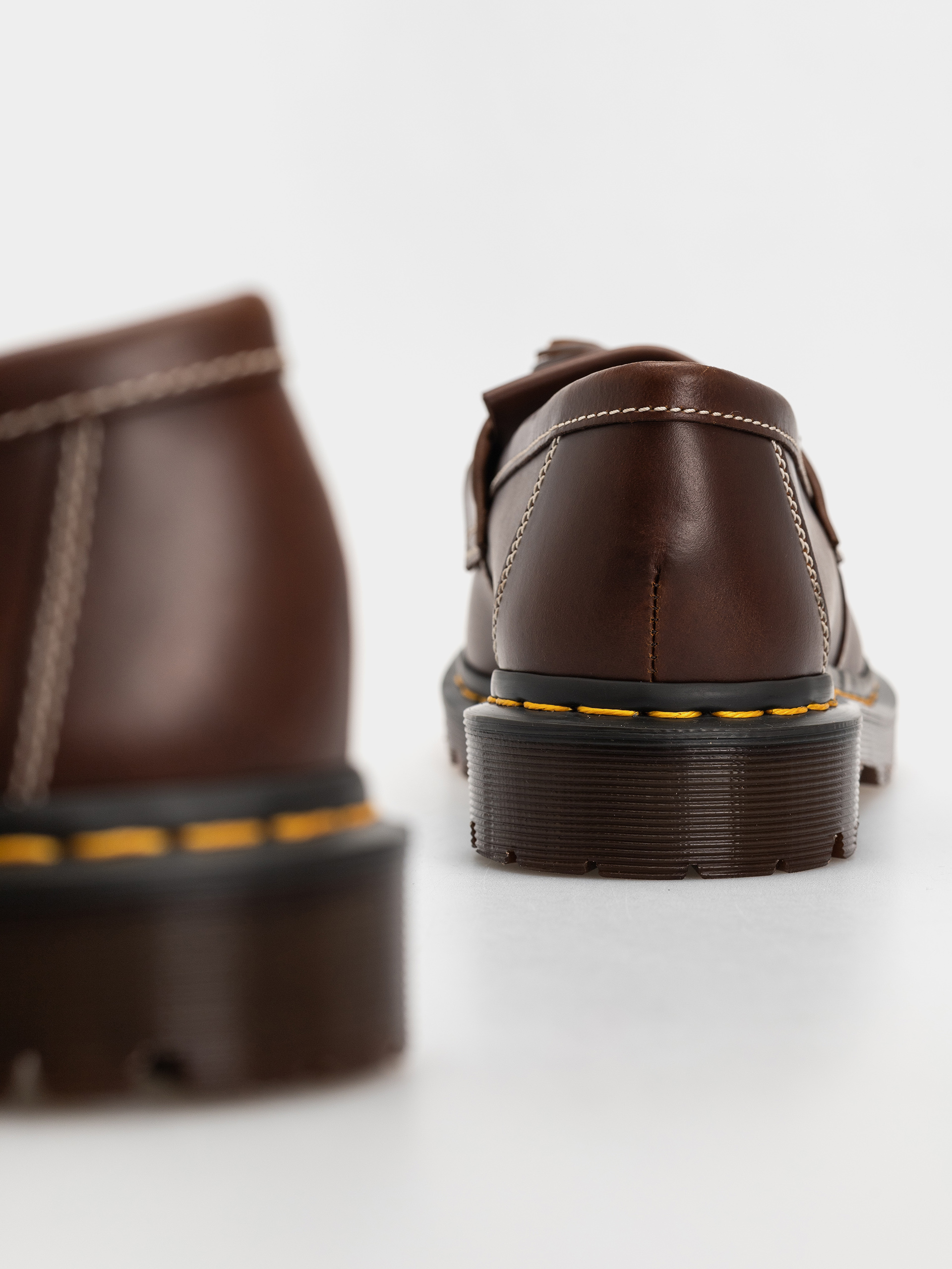 Взуття Dr. Martens Adrian Ben Tassel Loafer (butterscotch orleans)