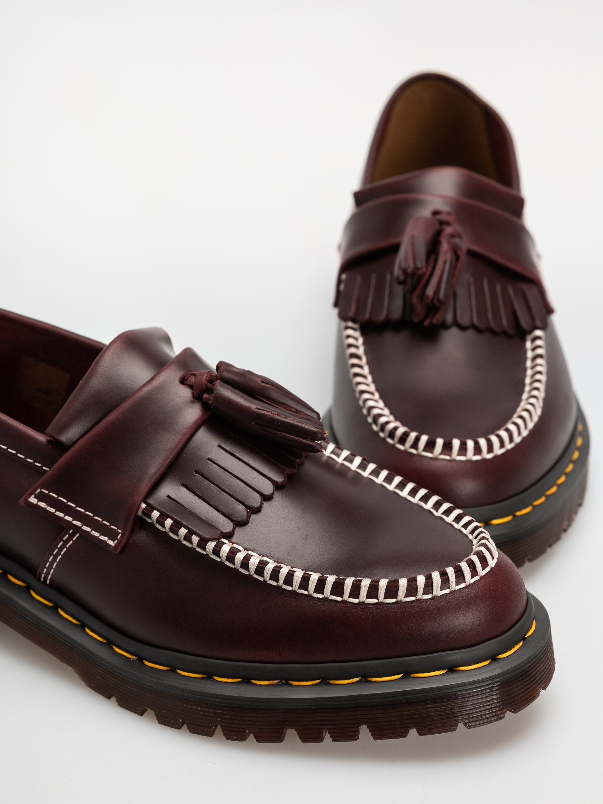 Взуття Dr. Martens Adrian Ben Tassel Loafer (cherry red orleans)