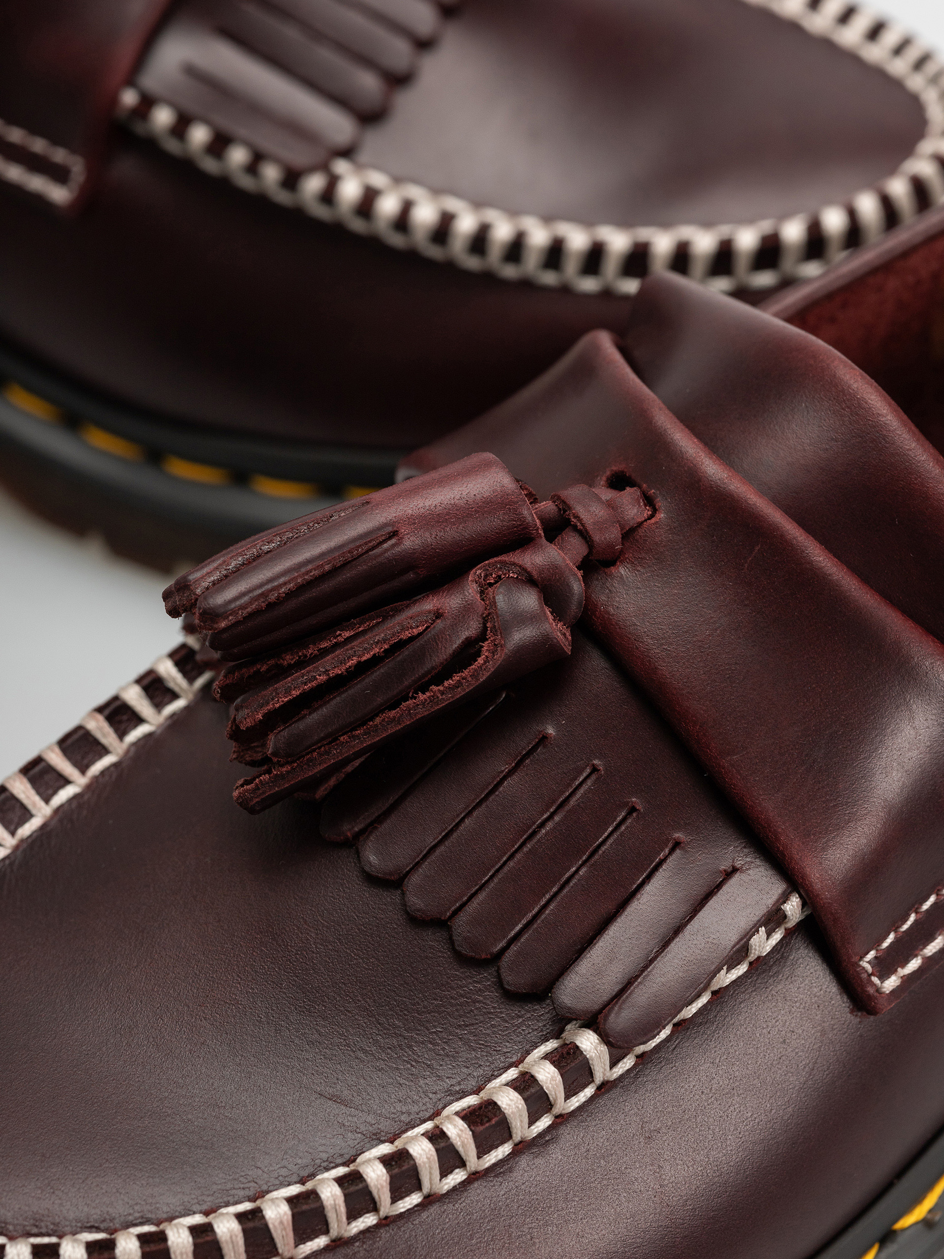 Взуття Dr. Martens Adrian Ben Tassel Loafer (cherry red orleans)