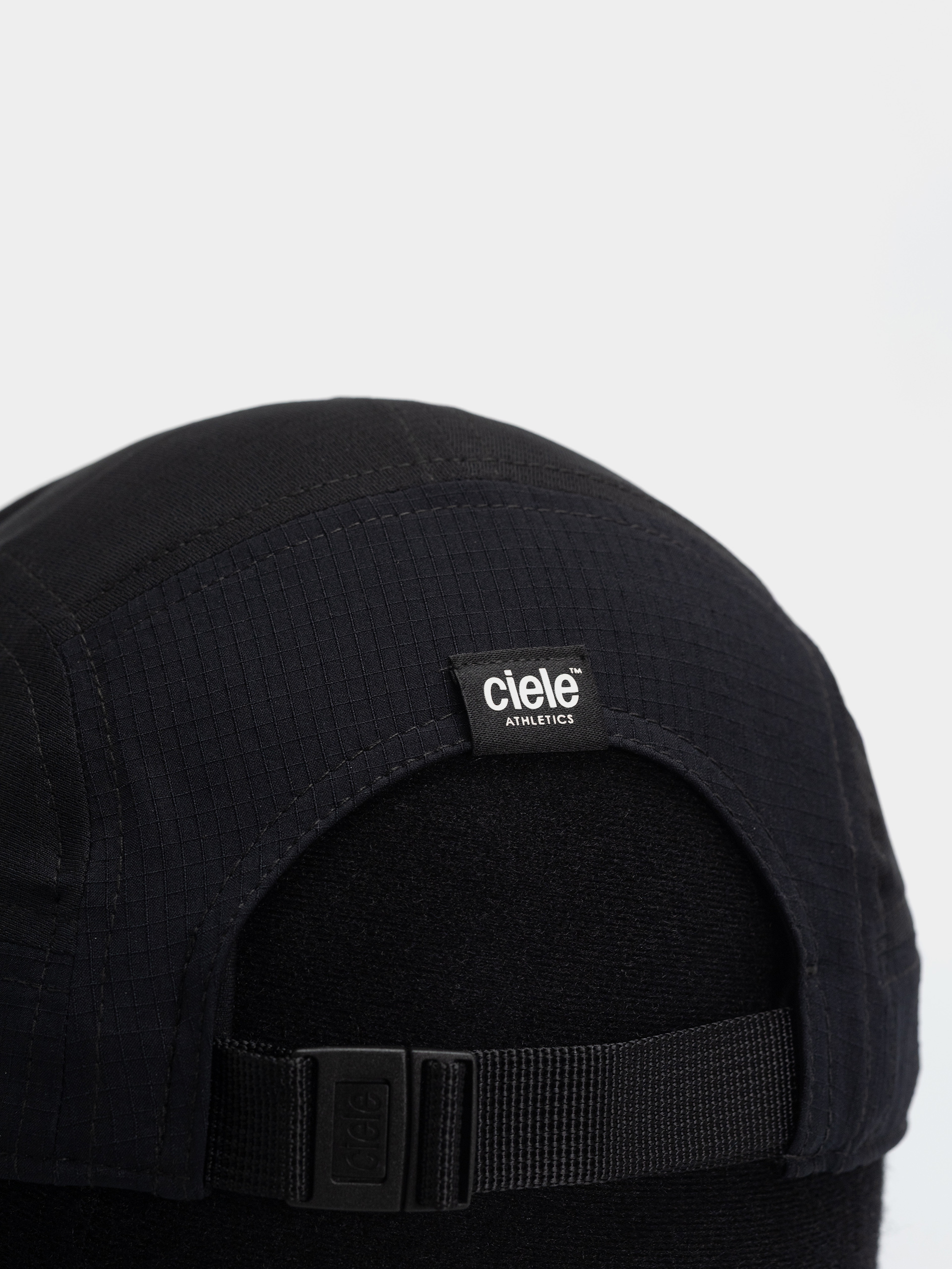 Кепка Ciele Athletics GOCap Field MontW (whitaker)