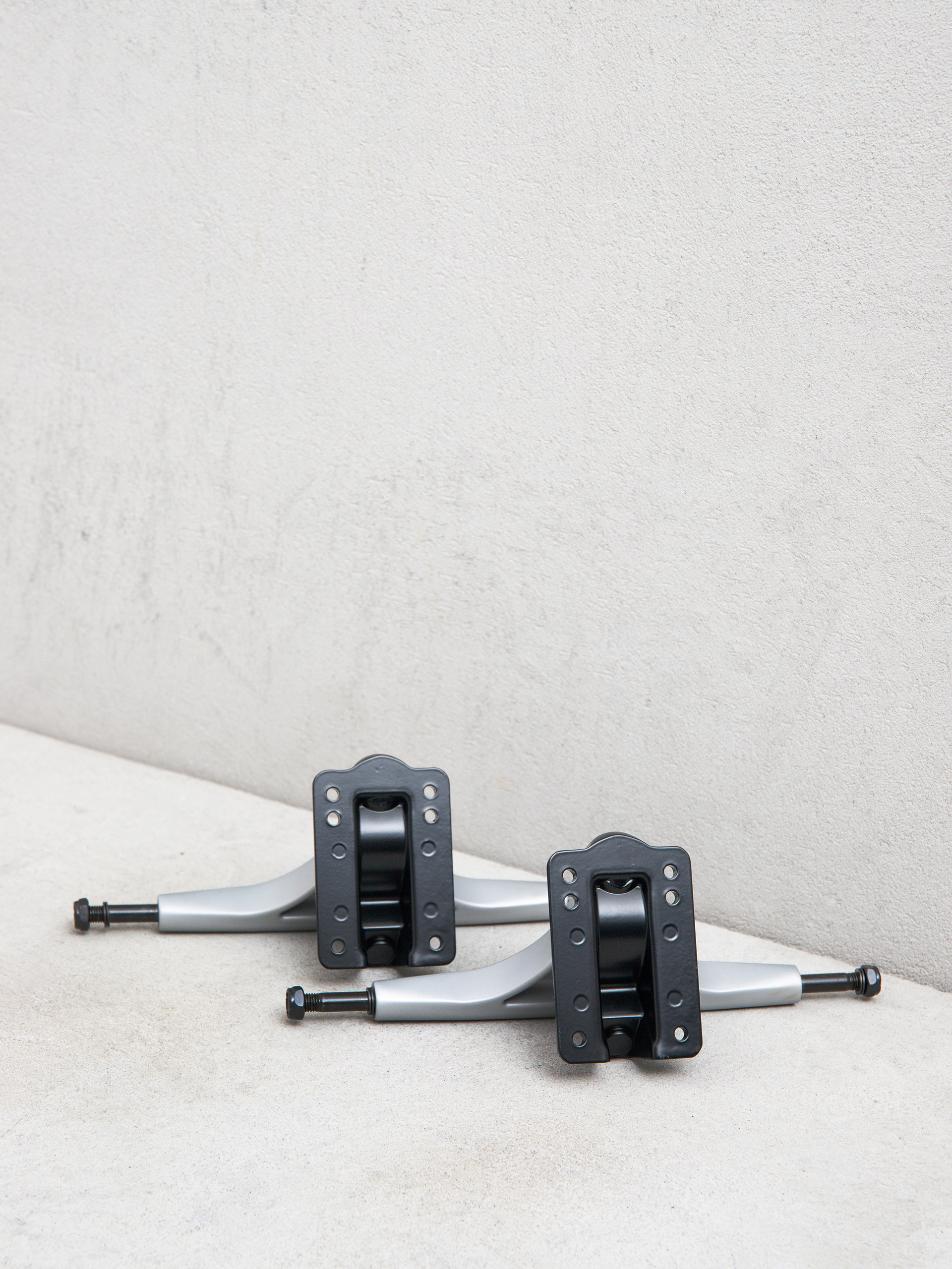 Підвіски Globe Slant Mag Reverse Kingpin (grey/black)