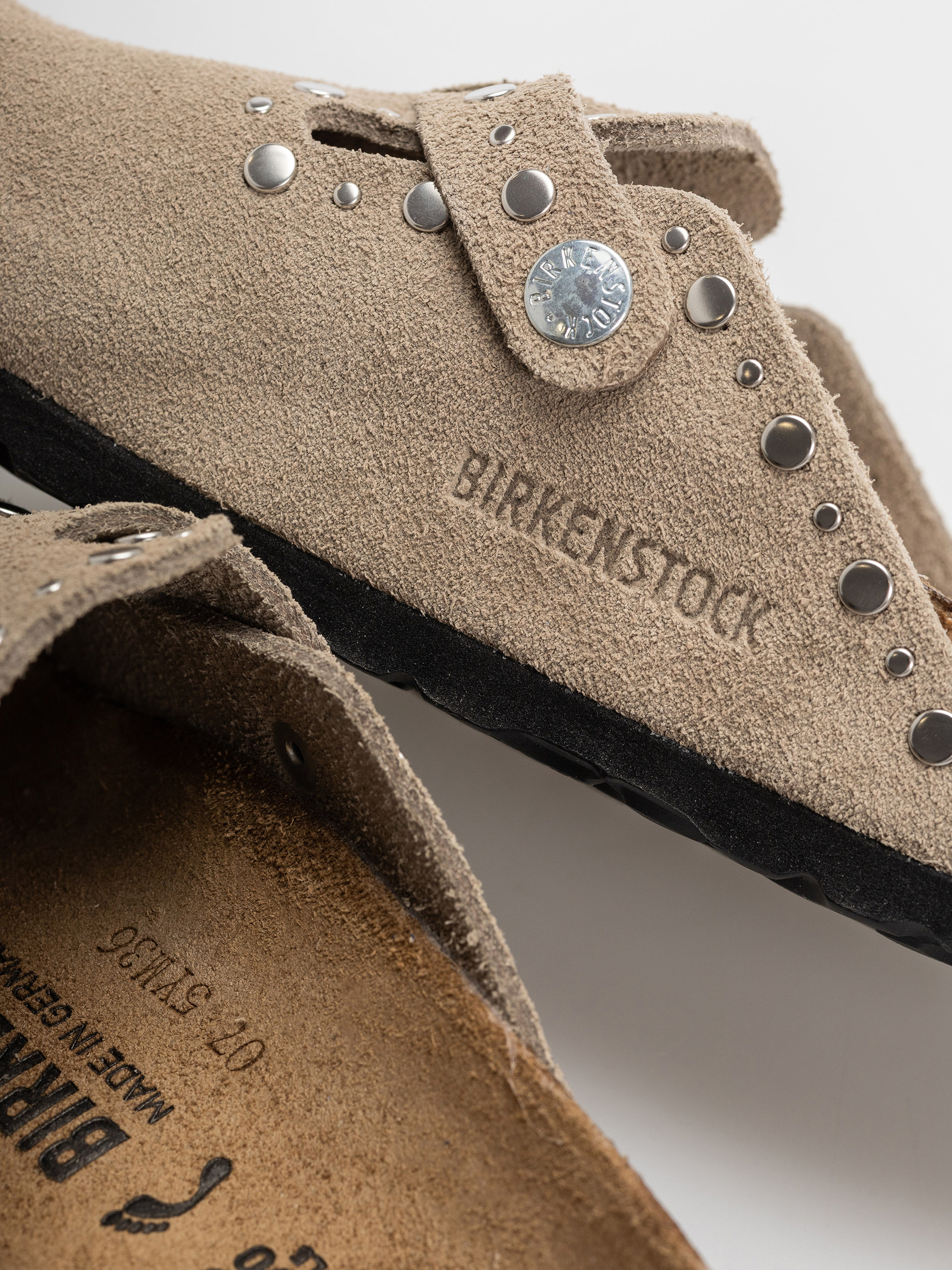 Шльопанці Birkenstock Boston Rivets Suede Leather Narrow Wmn (taupe)