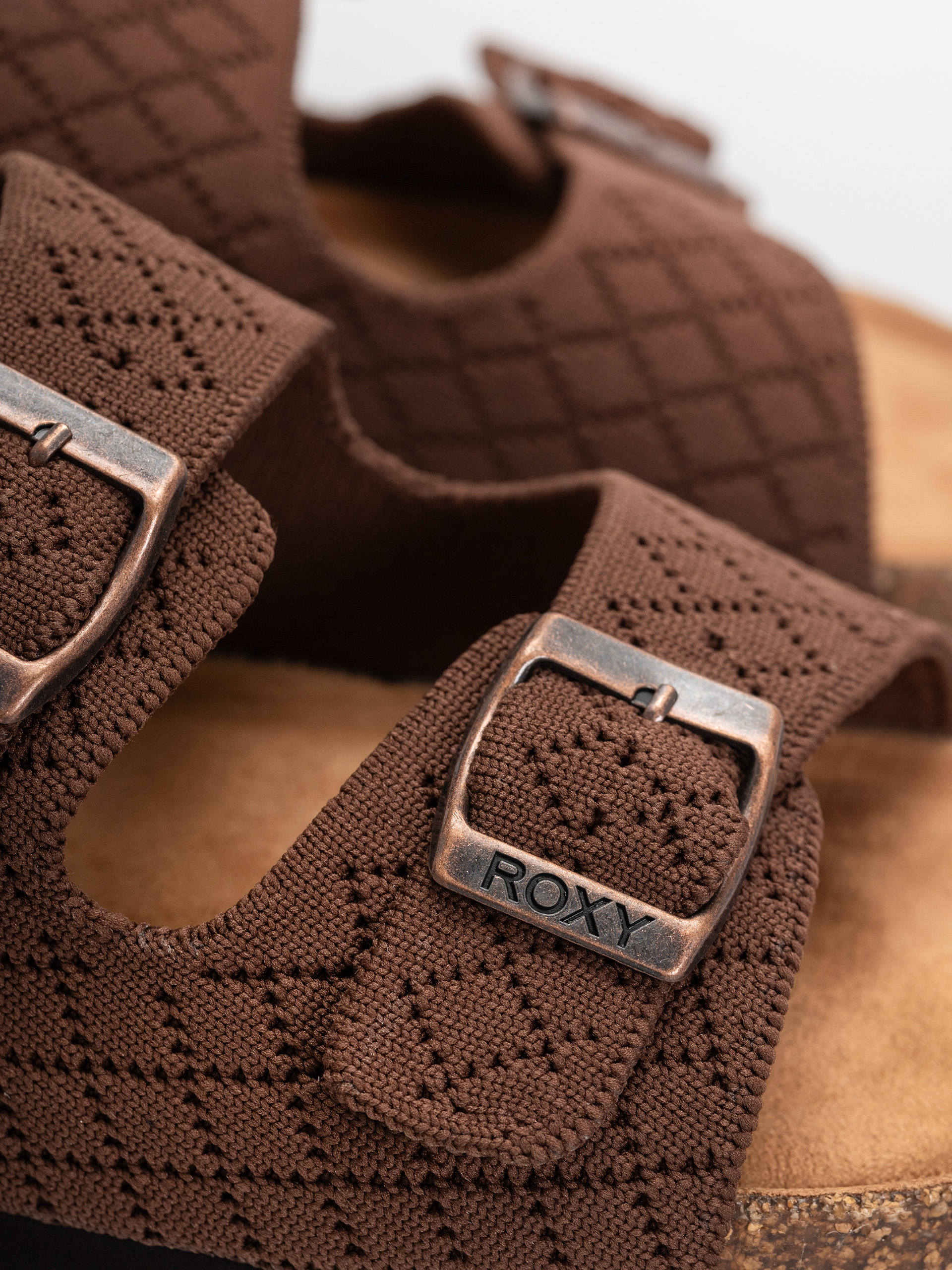 Шльопанці Roxy Mannae Buckle Wmn (chocolate)