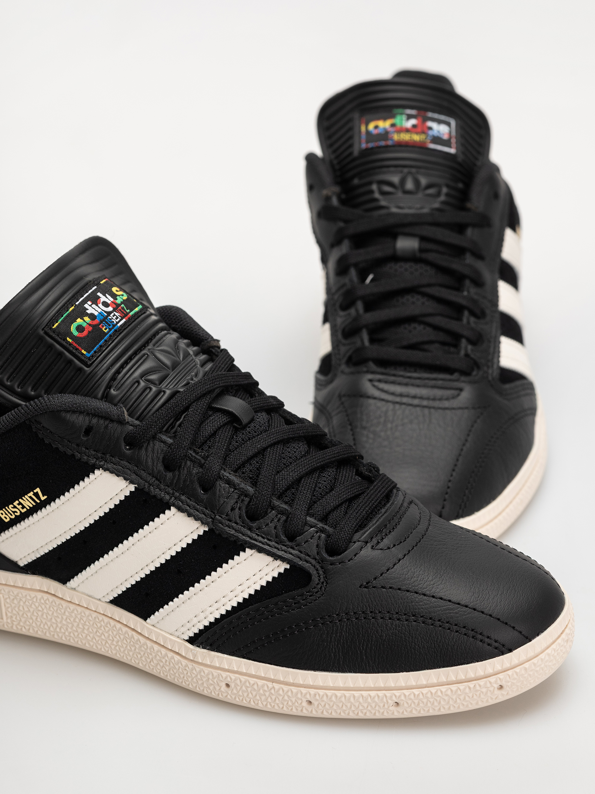 Взуття adidas Busenitz (cblack/cwhite/goldmt)