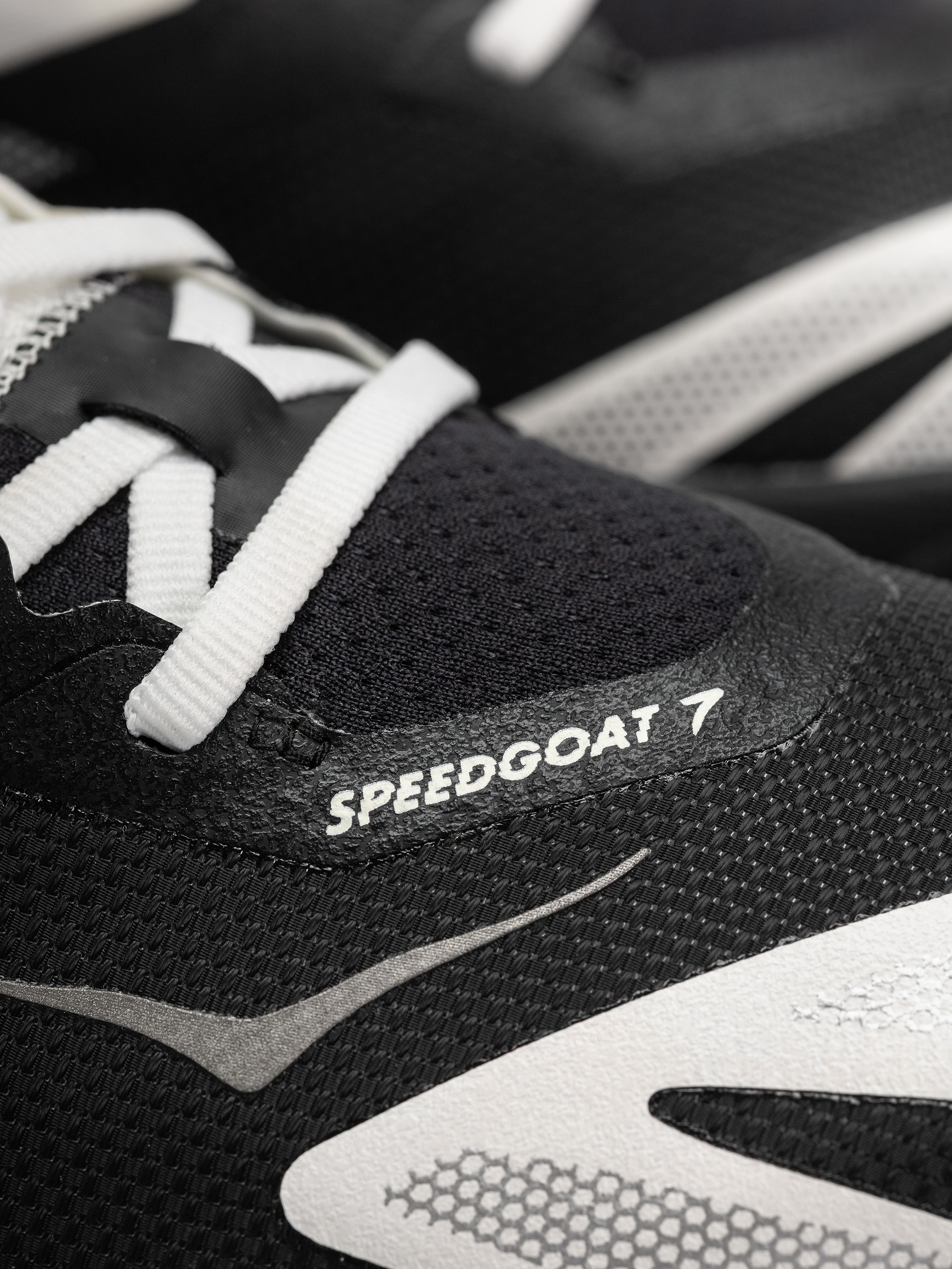 Взуття Hoka Speedgoat 7 (black/white)