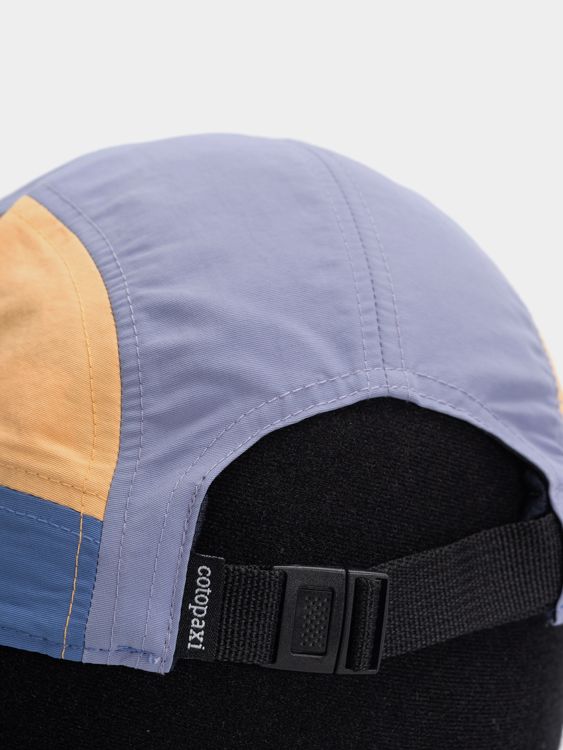 Кепка Cotopaxi Tech (grapefruit and aster)