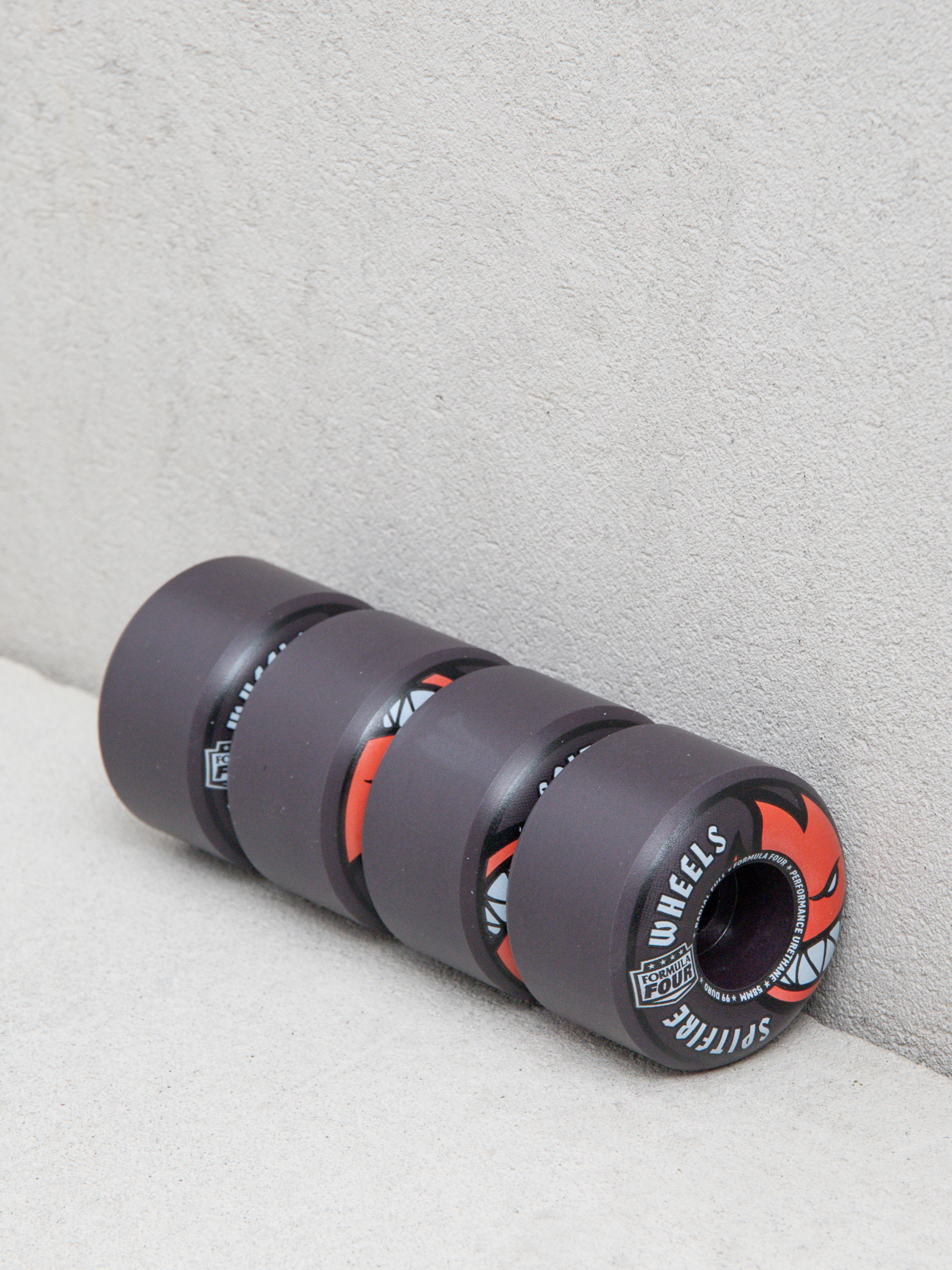 Колеса Spitfire F4 99D Team Colors Radial Full (black)