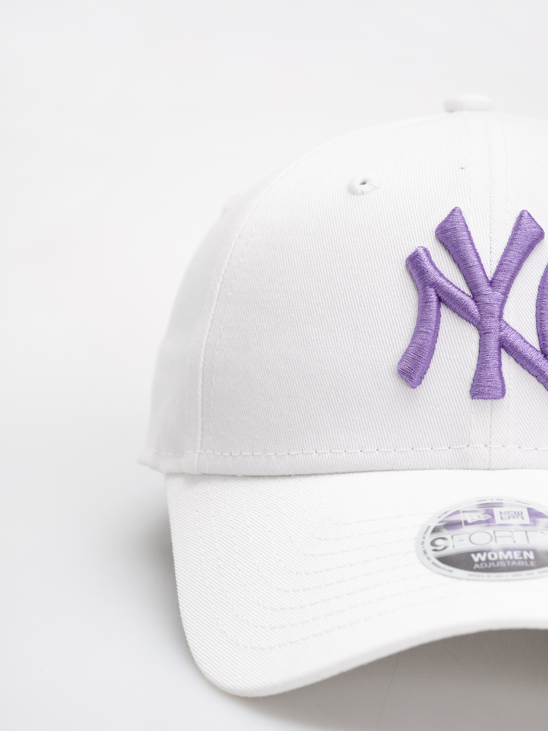 Кепка New Era League Essential 9Forty New York Yankees Wmn (white)