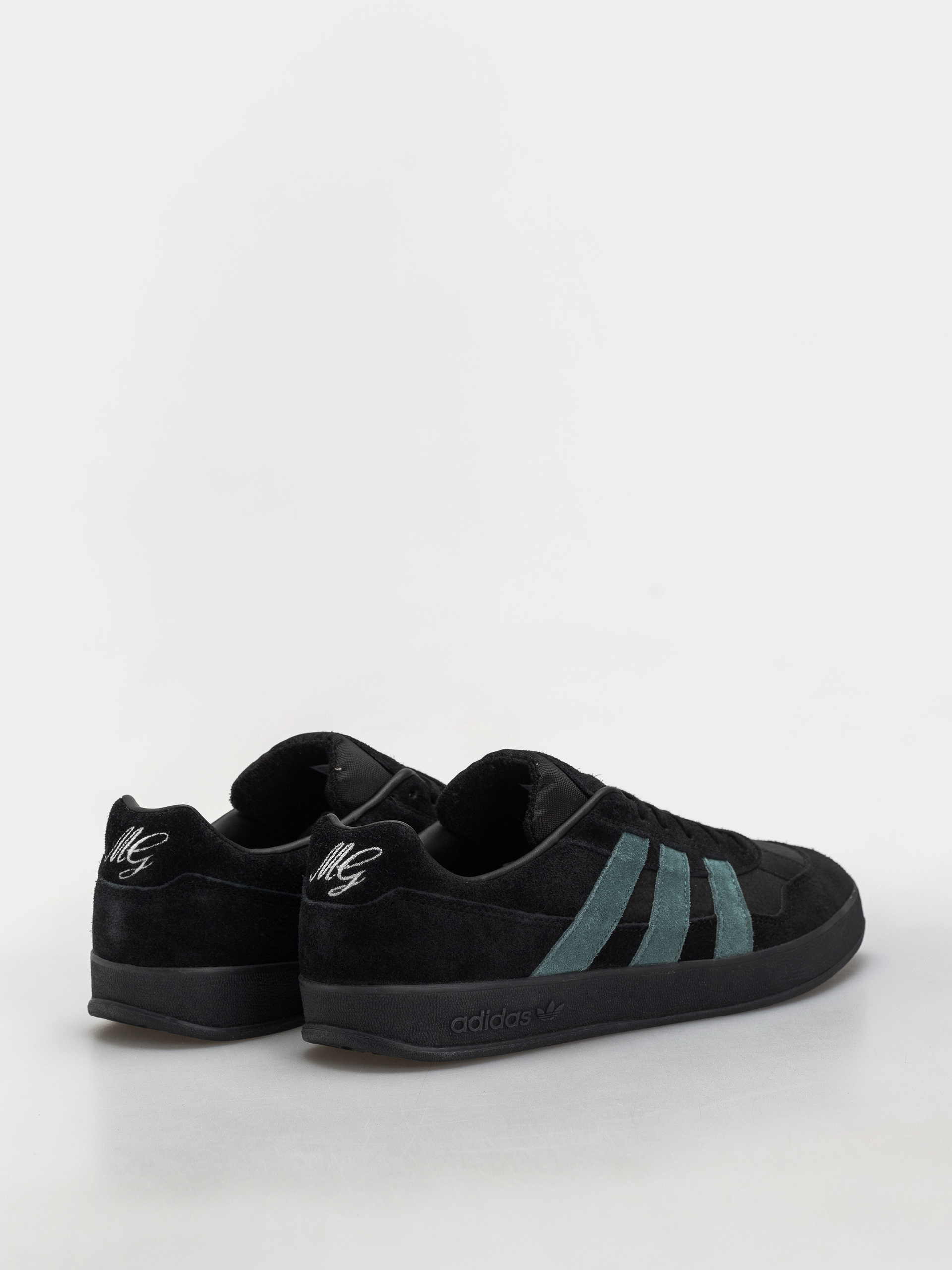 Взуття adidas Aloha Super (cblack/pretea/ftwwht)