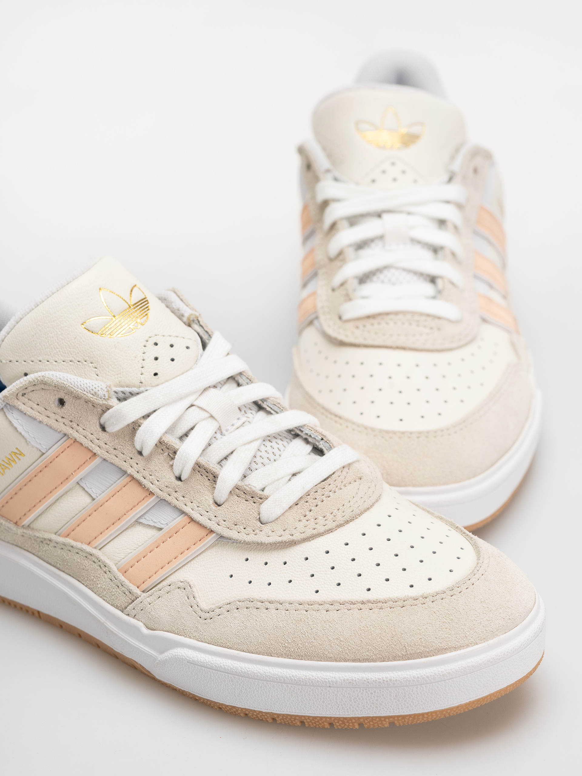 Взуття adidas Tyshawn II (wonwhi/powcor/owhite)