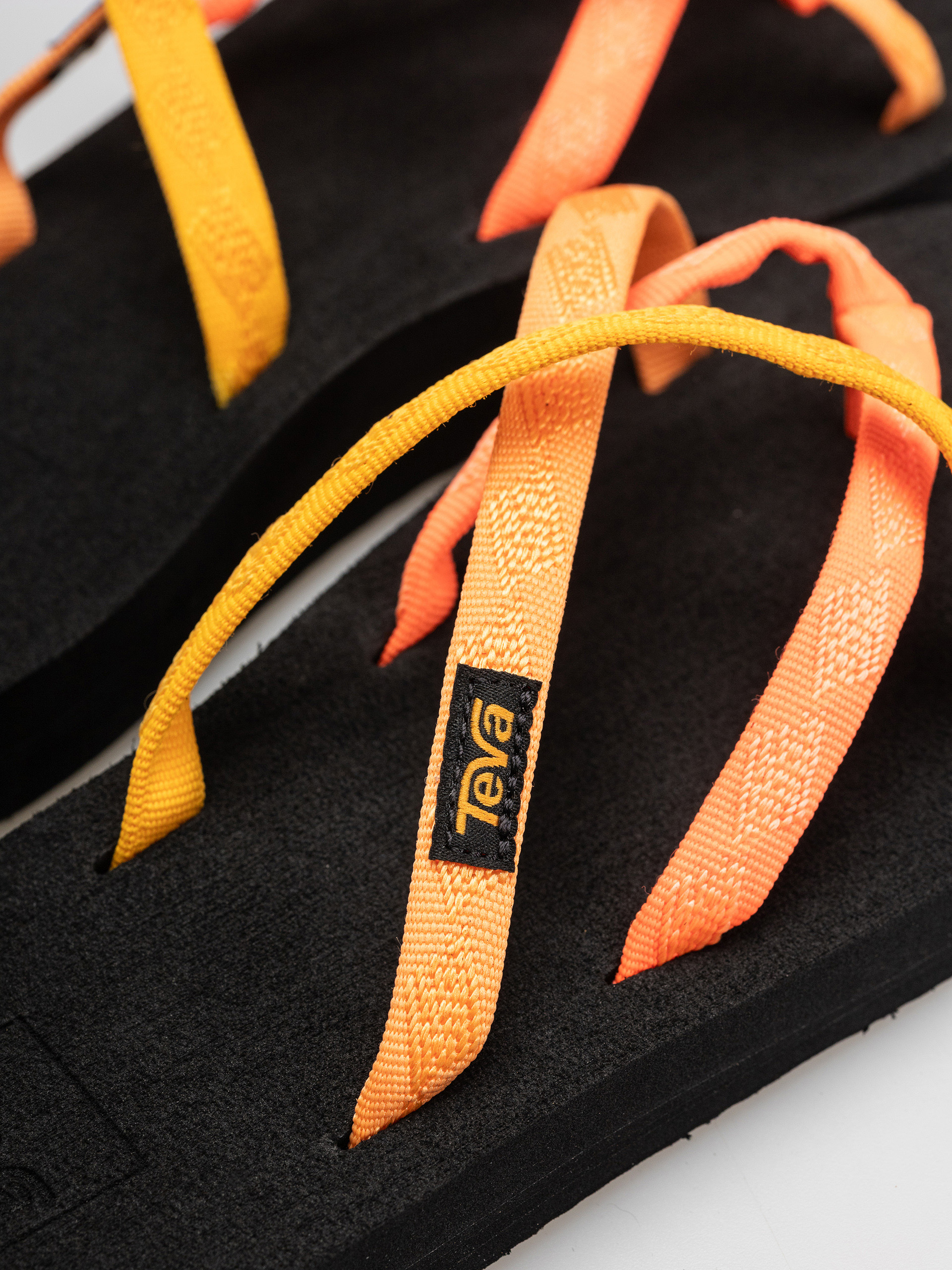 Сандалі Teva Olowahu Wmn (neon coral multi)