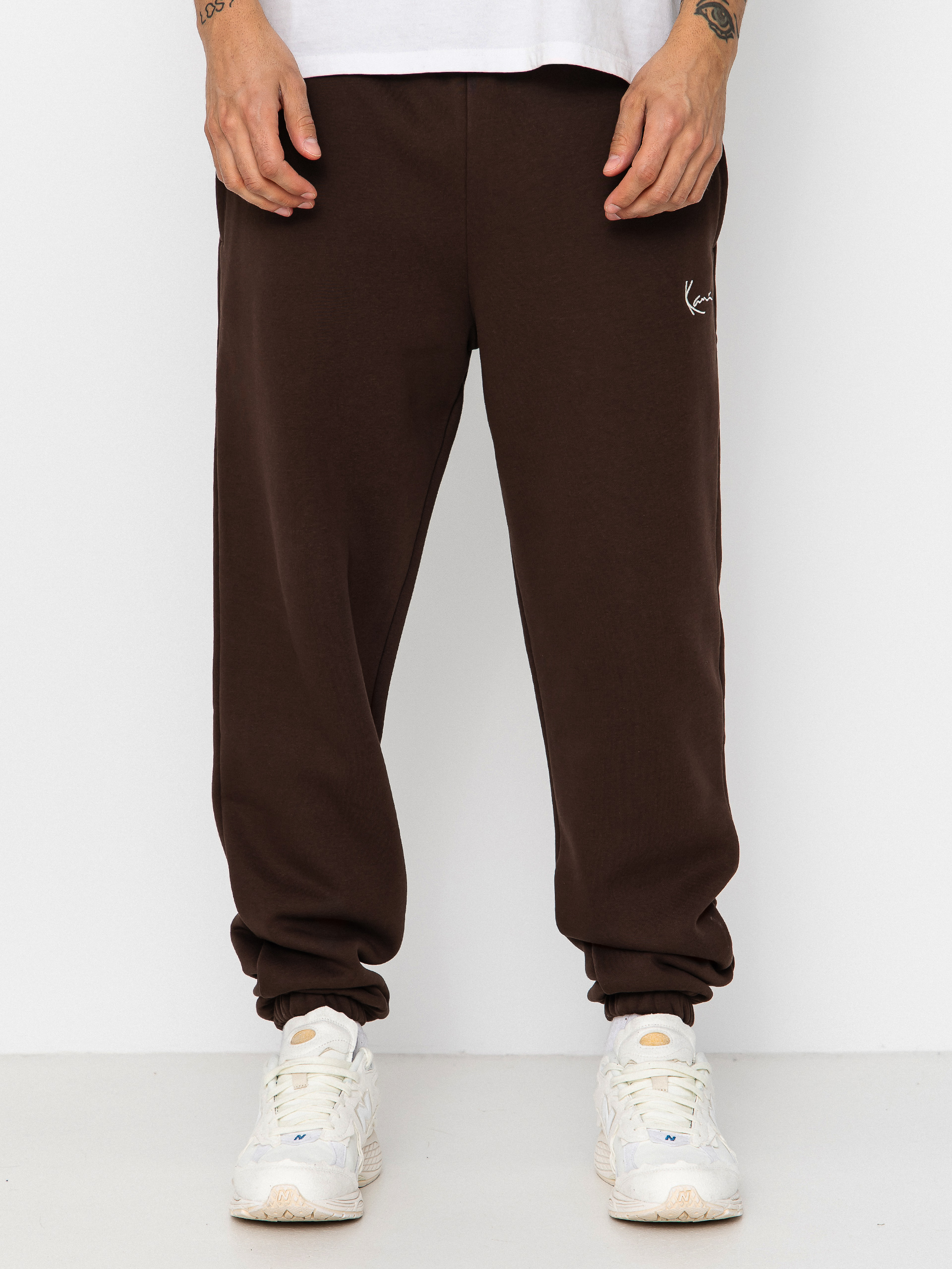 u0428u0442u0430u043du0438 Karl Kani Small Signature Essential Baggy (brown)