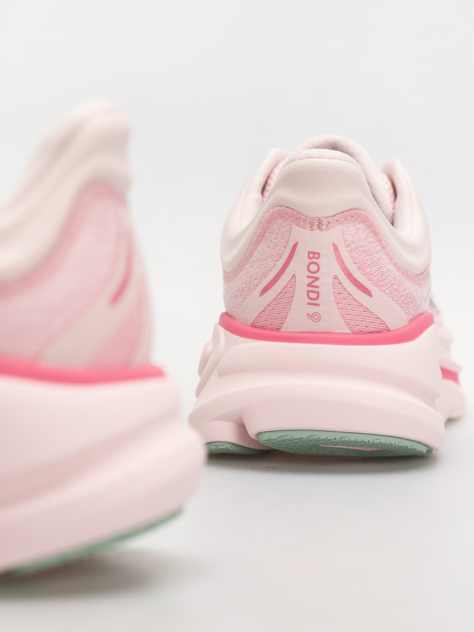 Взуття Hoka Bondi 9 Wmn (rose tea/petal)
