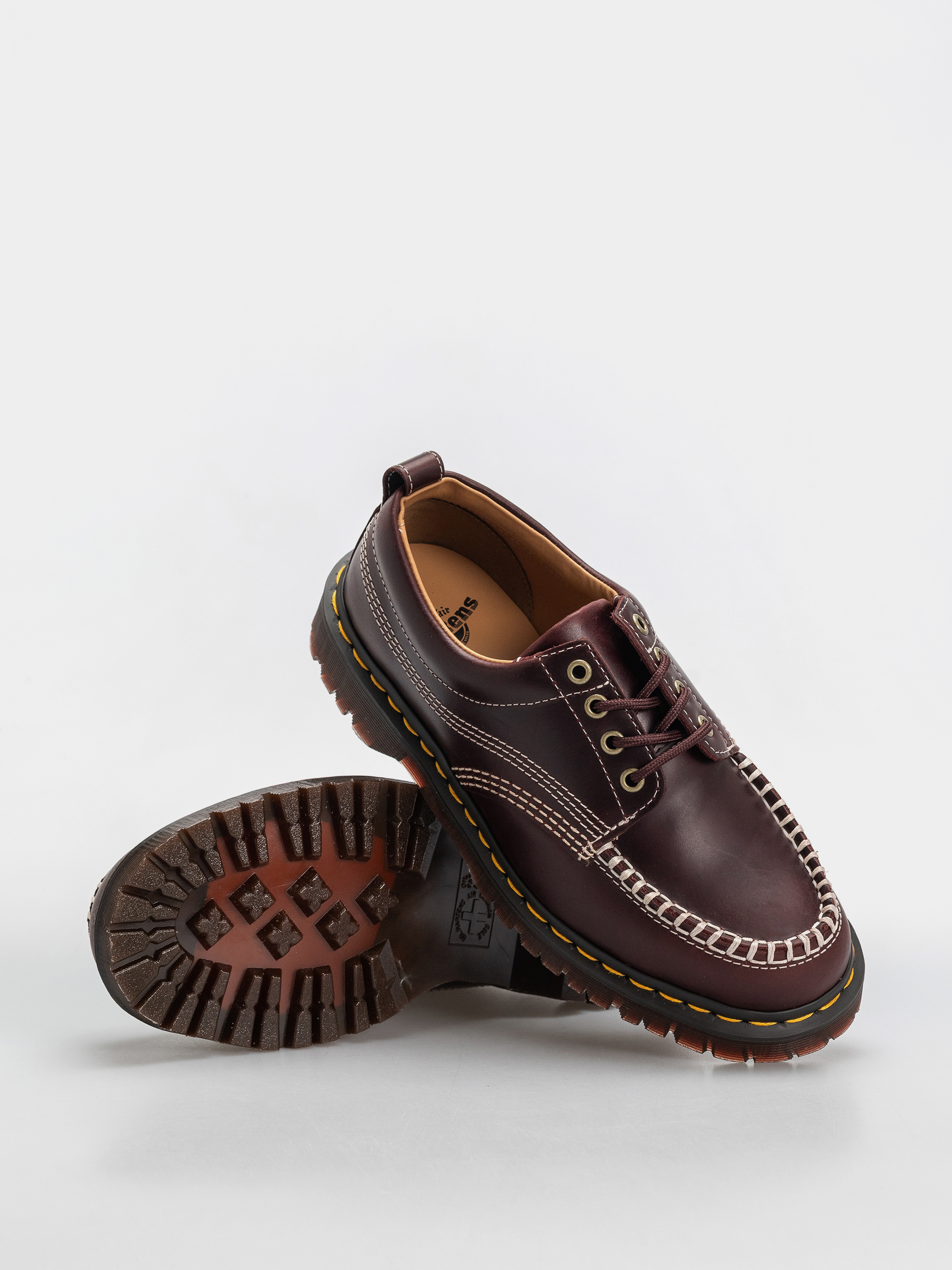 Взуття Dr. Martens Lowell (cherry red orleans)