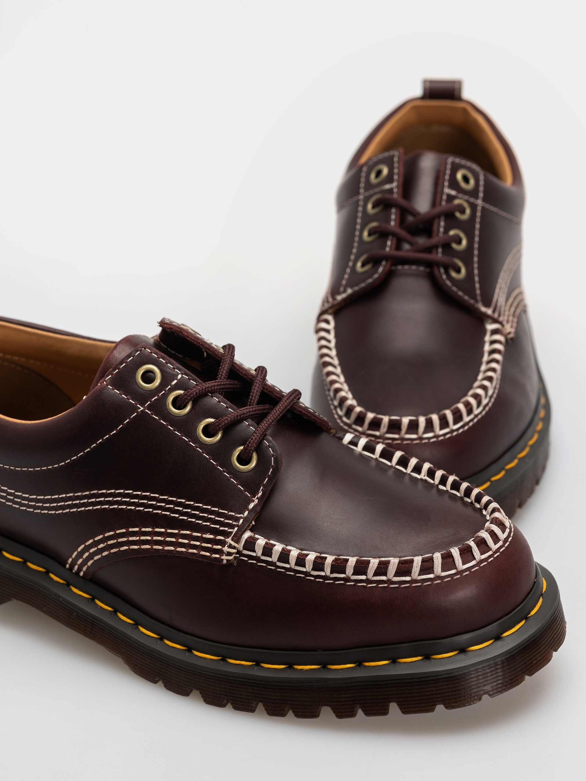 Взуття Dr. Martens Lowell (cherry red orleans)