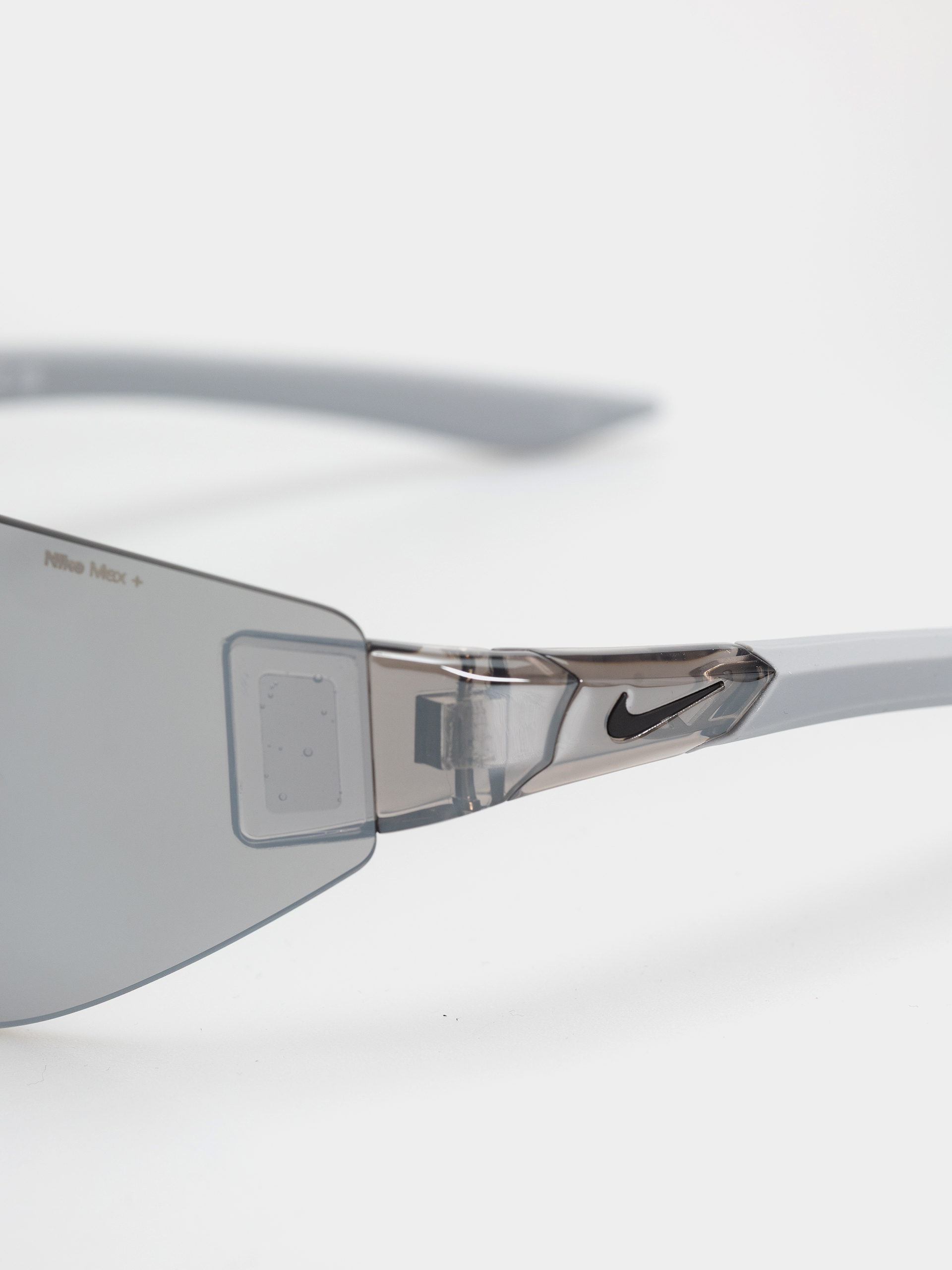 Сонцезахисні окуляри Nike Athena Edge (wolf grey/chrome mirror)