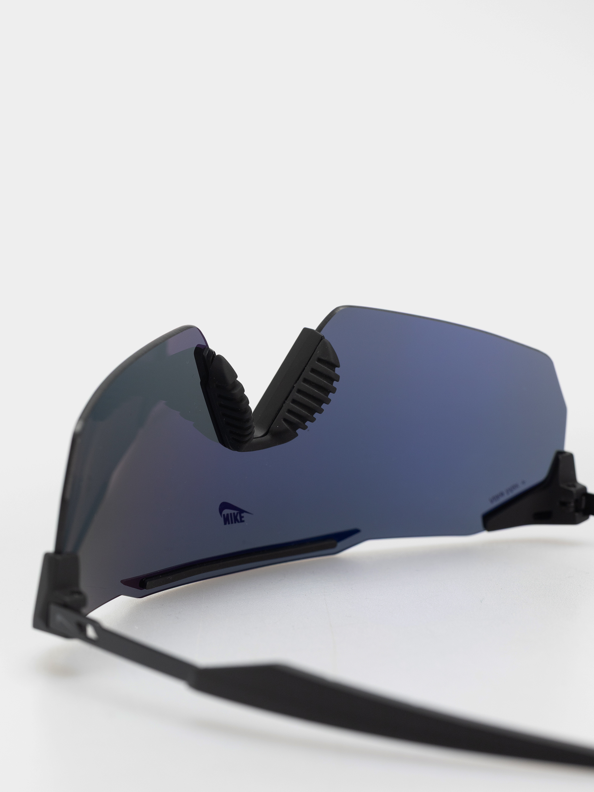 Сонцезахисні окуляри Nike Limitless Shield (matte black/grey)