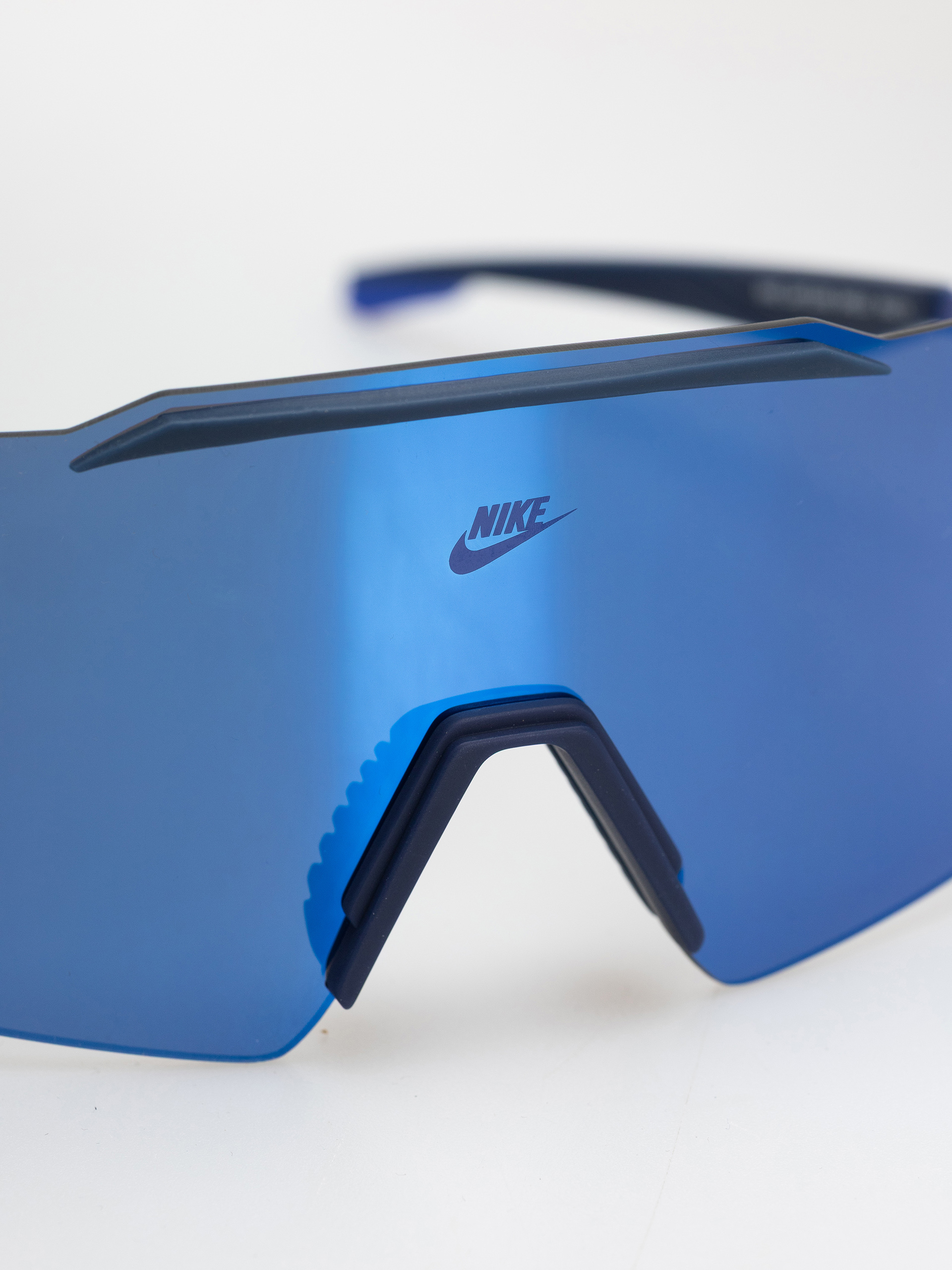Сонцезахисні окуляри Nike Limitless Shield - темно синій (blue