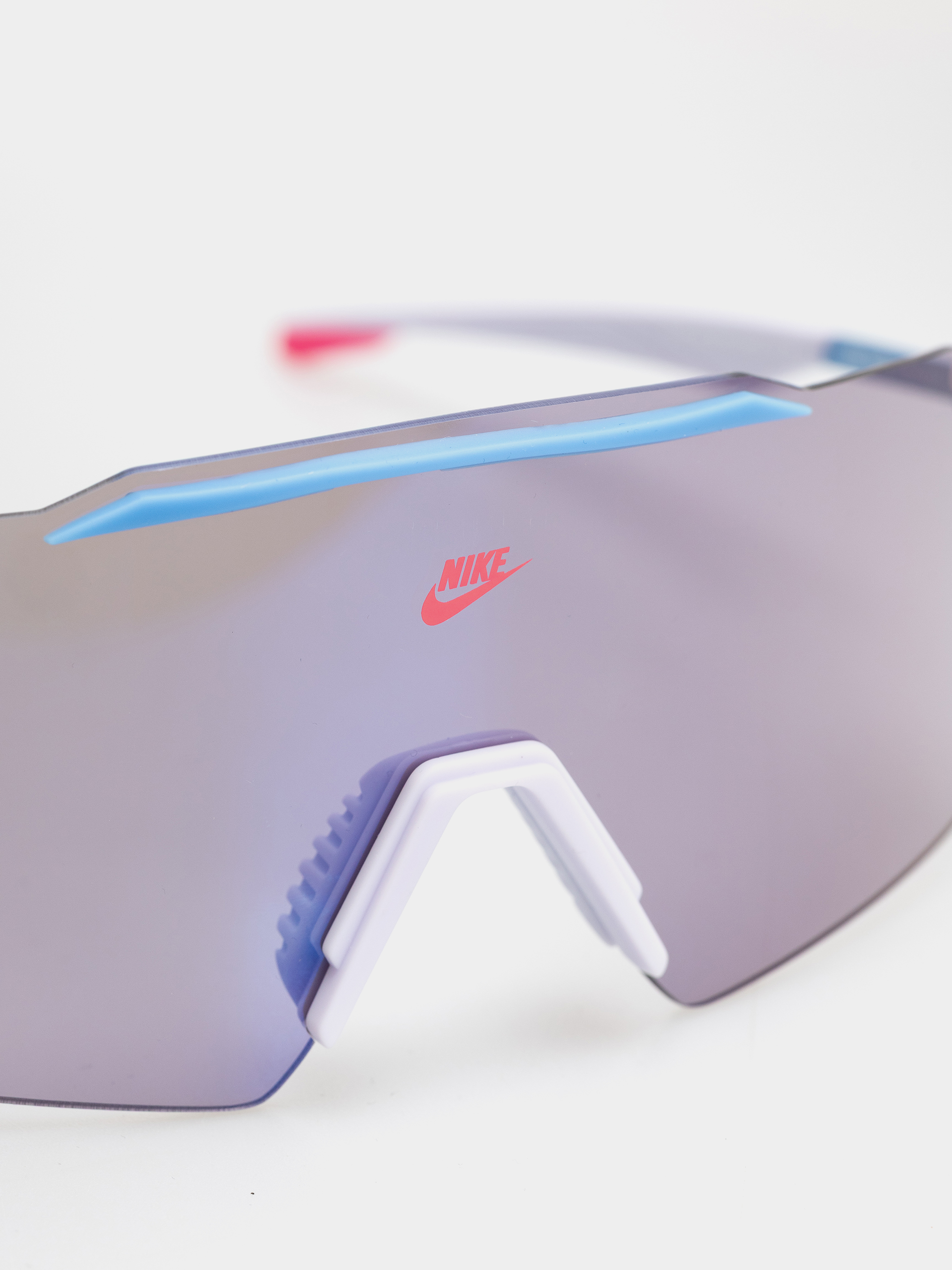 Сонцезахисні окуляри Nike Limitless Shield (amethyst tint/blue flash)