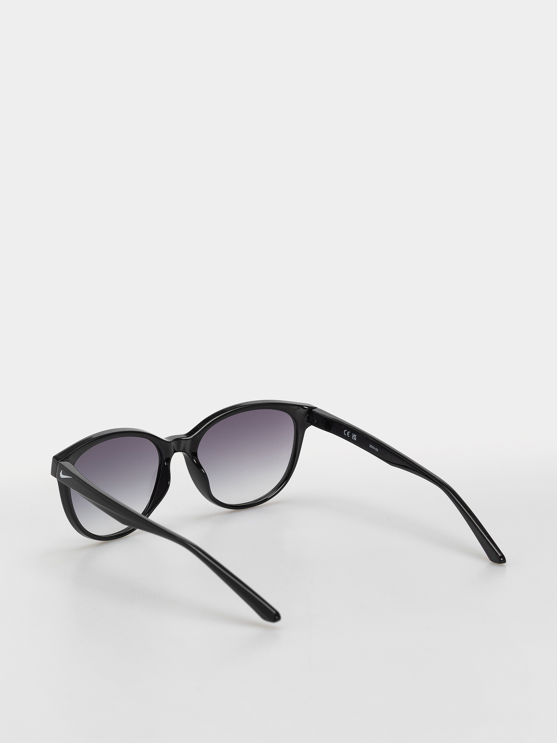 Сонцезахисні окуляри Nike Vital Trend (black/smoke gradient)
