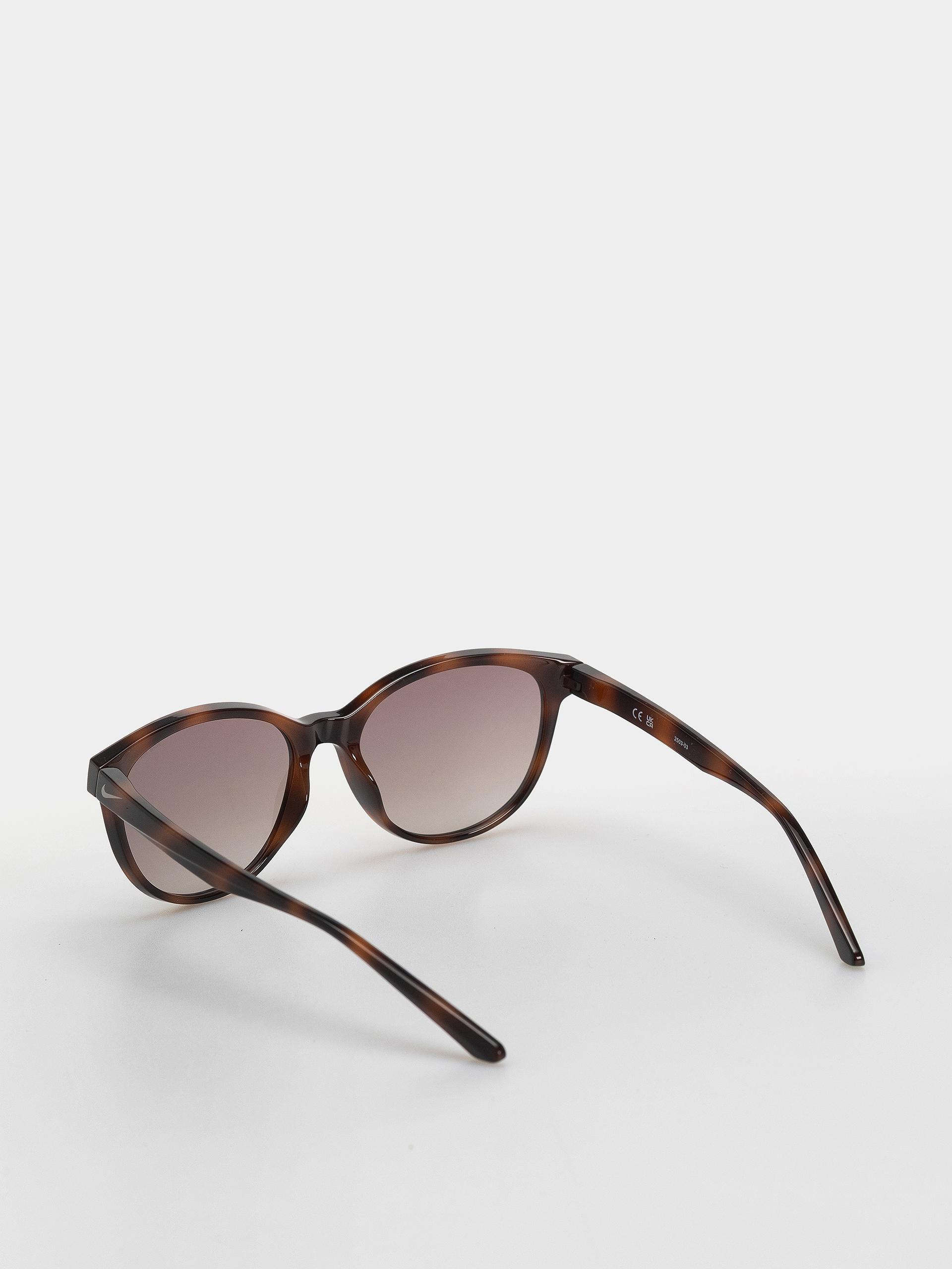 Сонцезахисні окуляри Nike Vital Trend (tortoise/brown gradient)