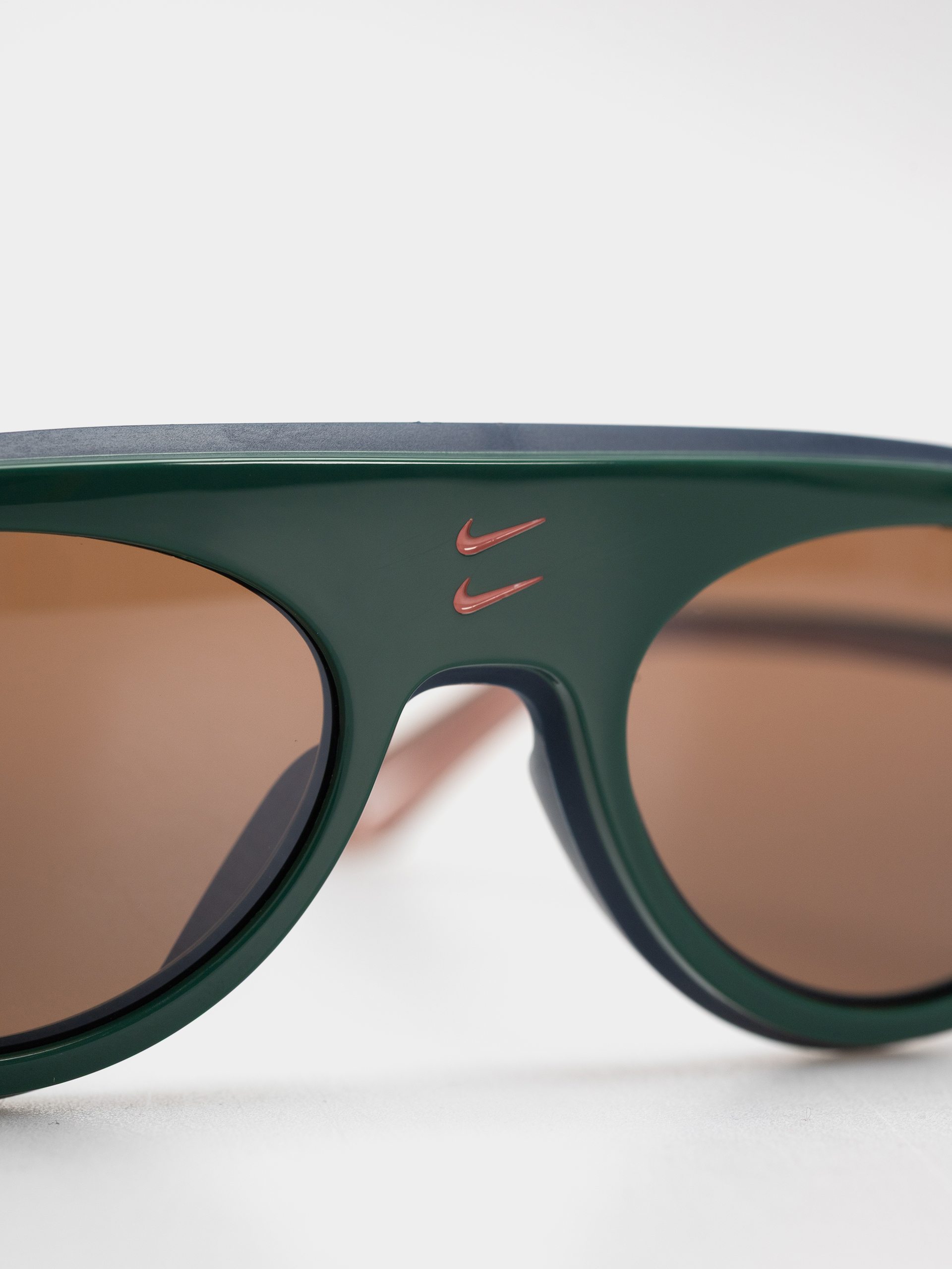 Сонцезахисні окуляри Nike Forge Envy (fir/mauve)