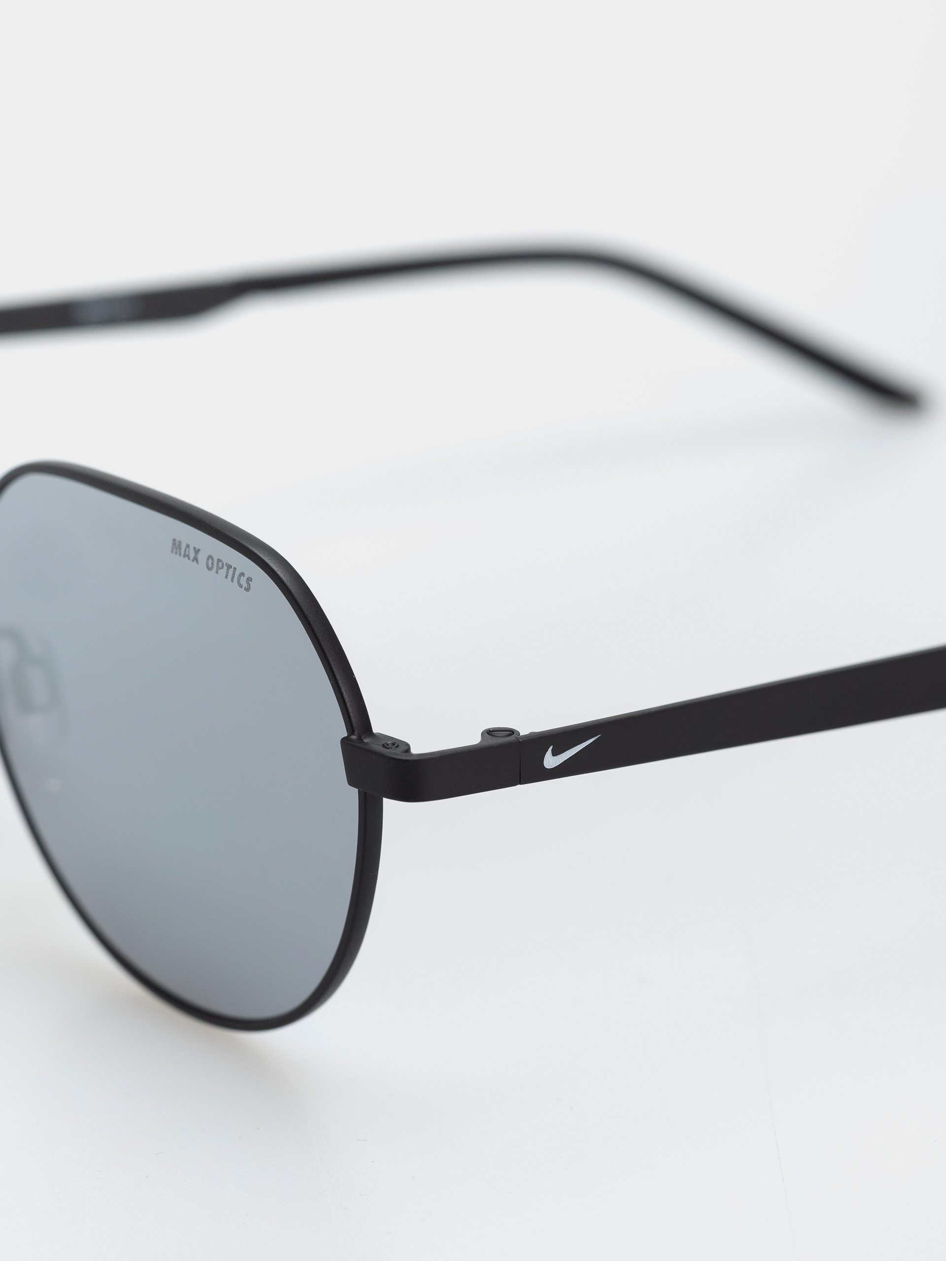 Сонцезахисні окуляри Nike Traveler Trend (matte black/chrome mirror)