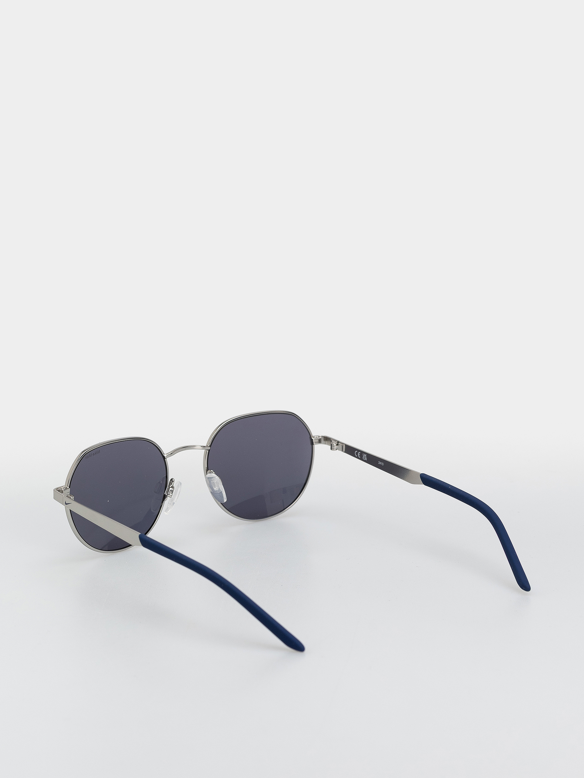 Сонцезахисні окуляри Nike Traveler Trend (satin silver/blue)