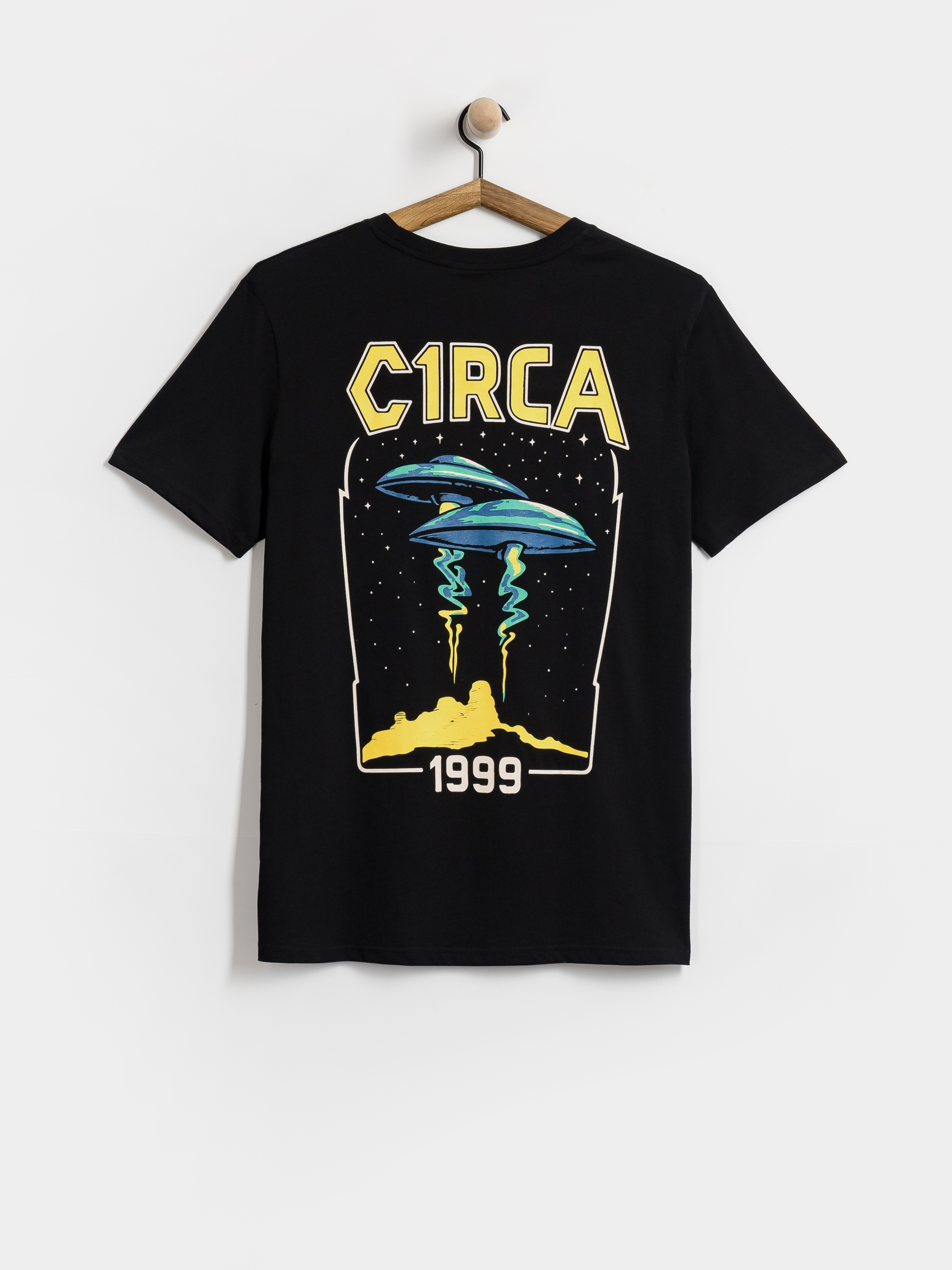 Футболка Circa Invasion