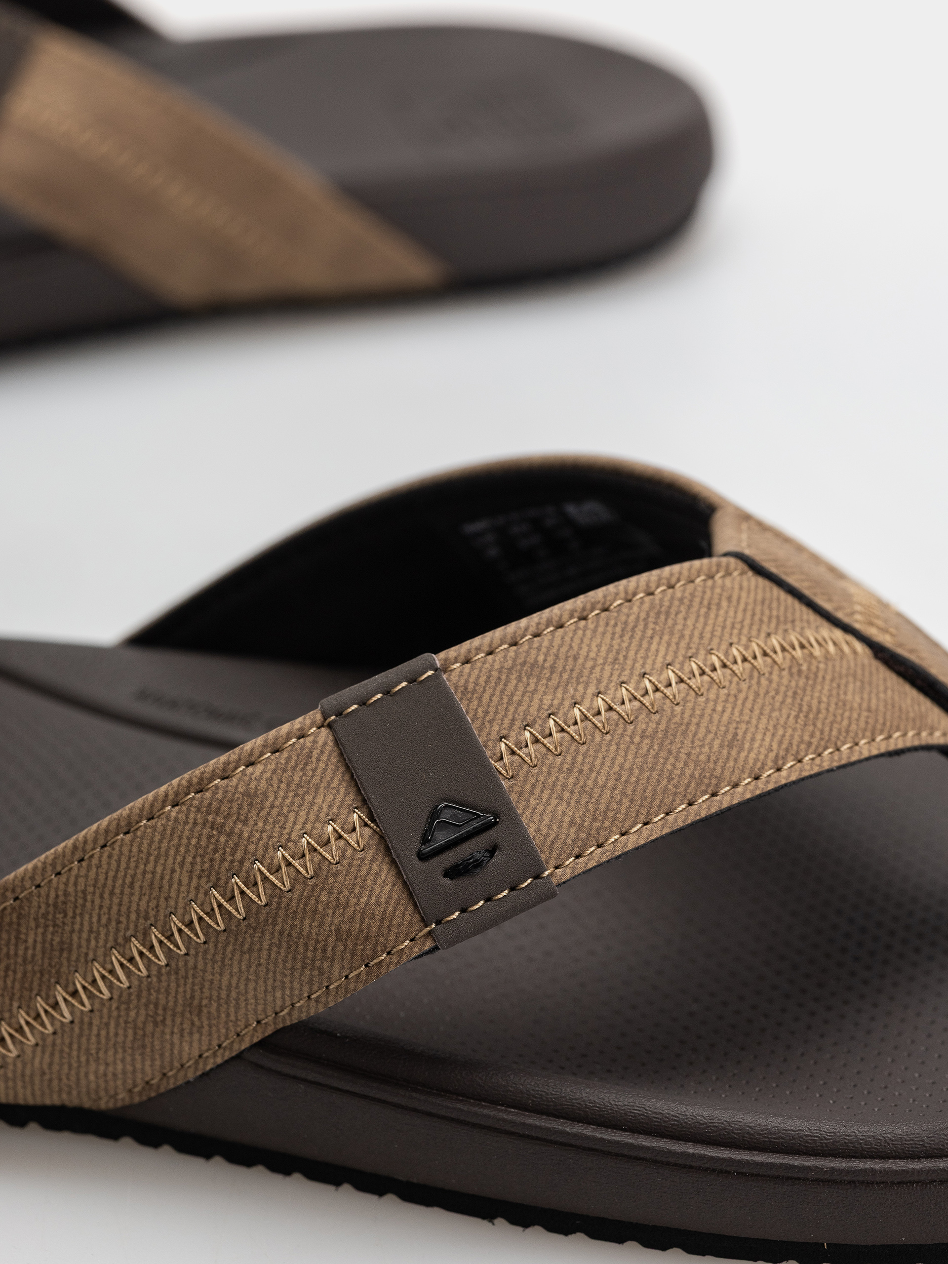 В‘єтнамки Reef Cushion Phantom 2.0 (brown/tan)
